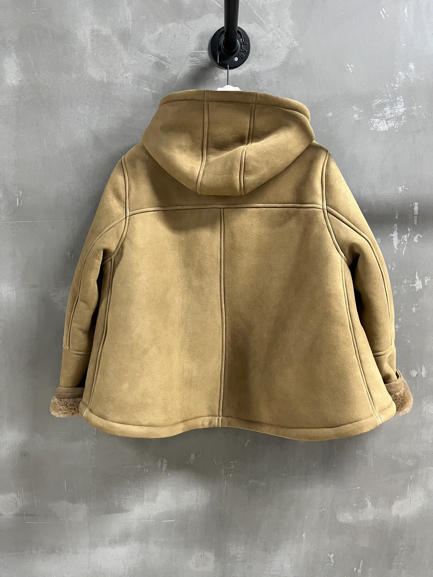 Куртки И Пуховики Женские Loewe 202418