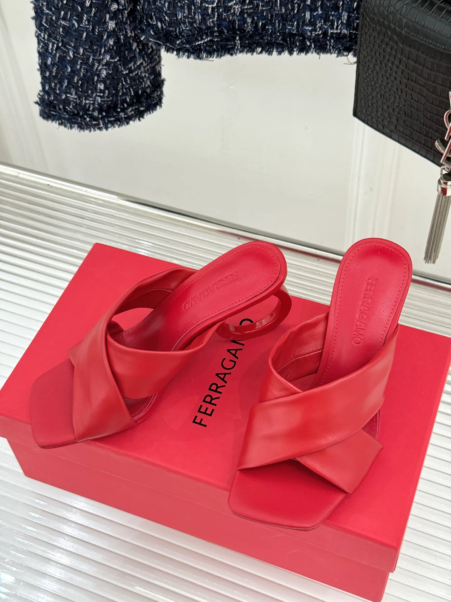 Туфли Женские Salvatore Ferragamo 11574041