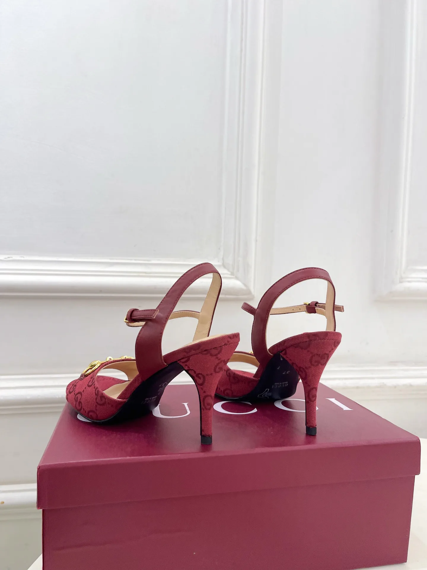 Босоножки Женские Gucci 13218181