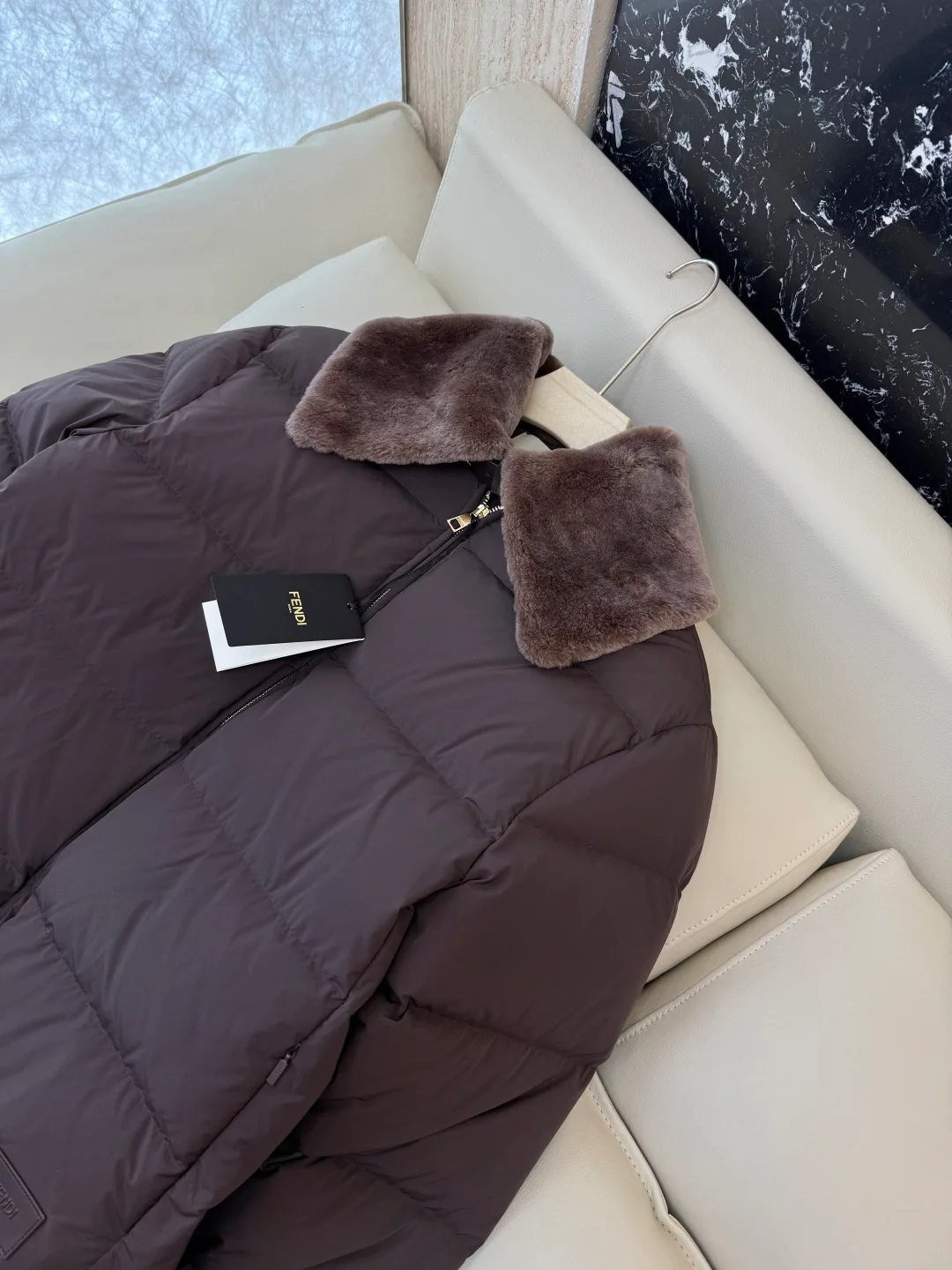 Куртки И Пуховики Женские Fendi 19572374