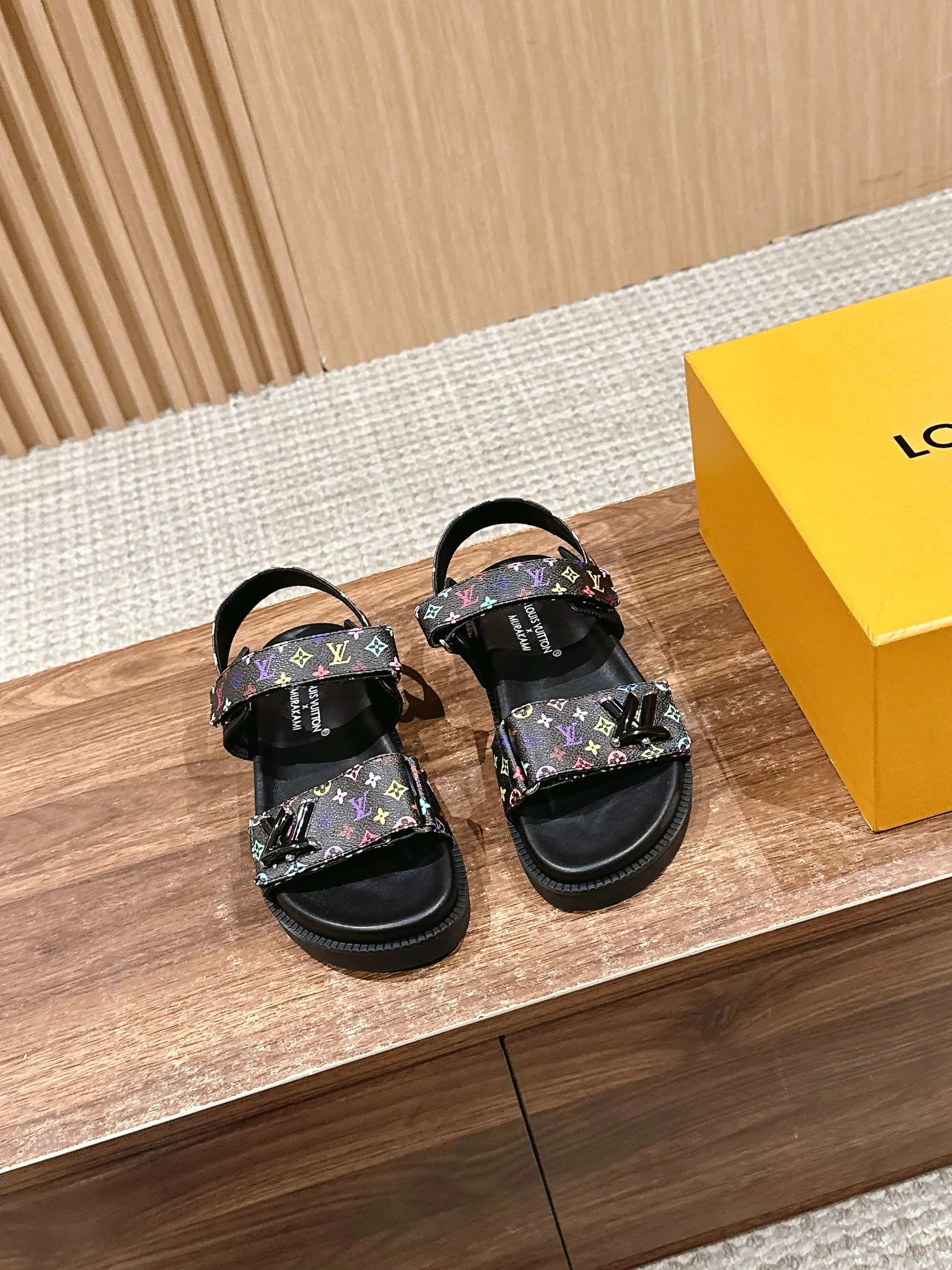 Сандалии Женские Louis Vuitton 29904