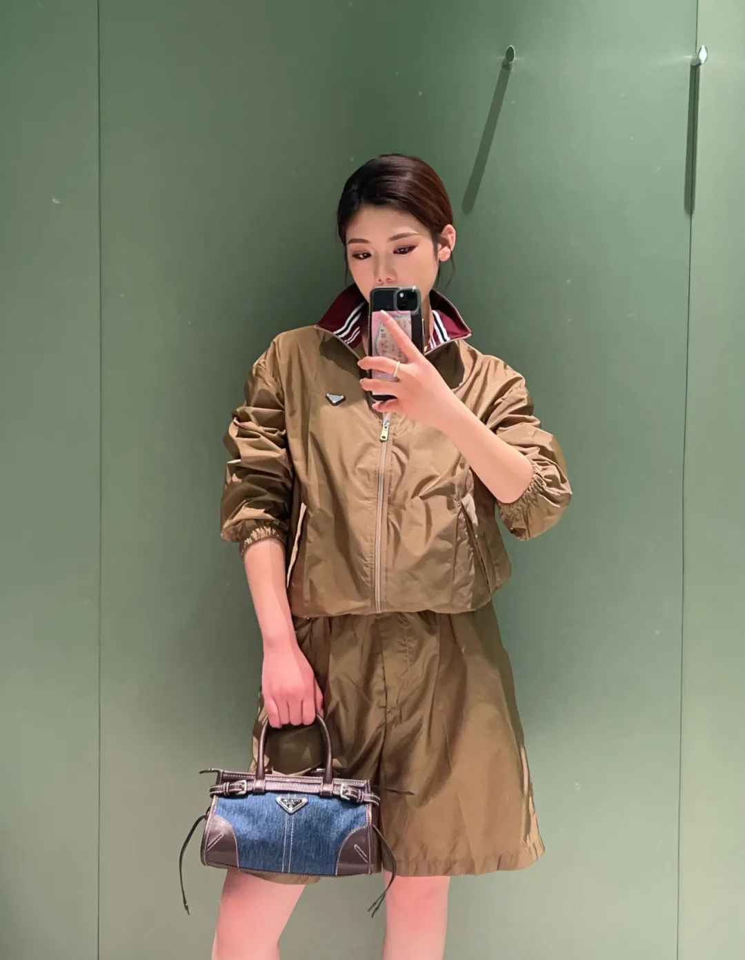 Шорты Женские Prada 11384271