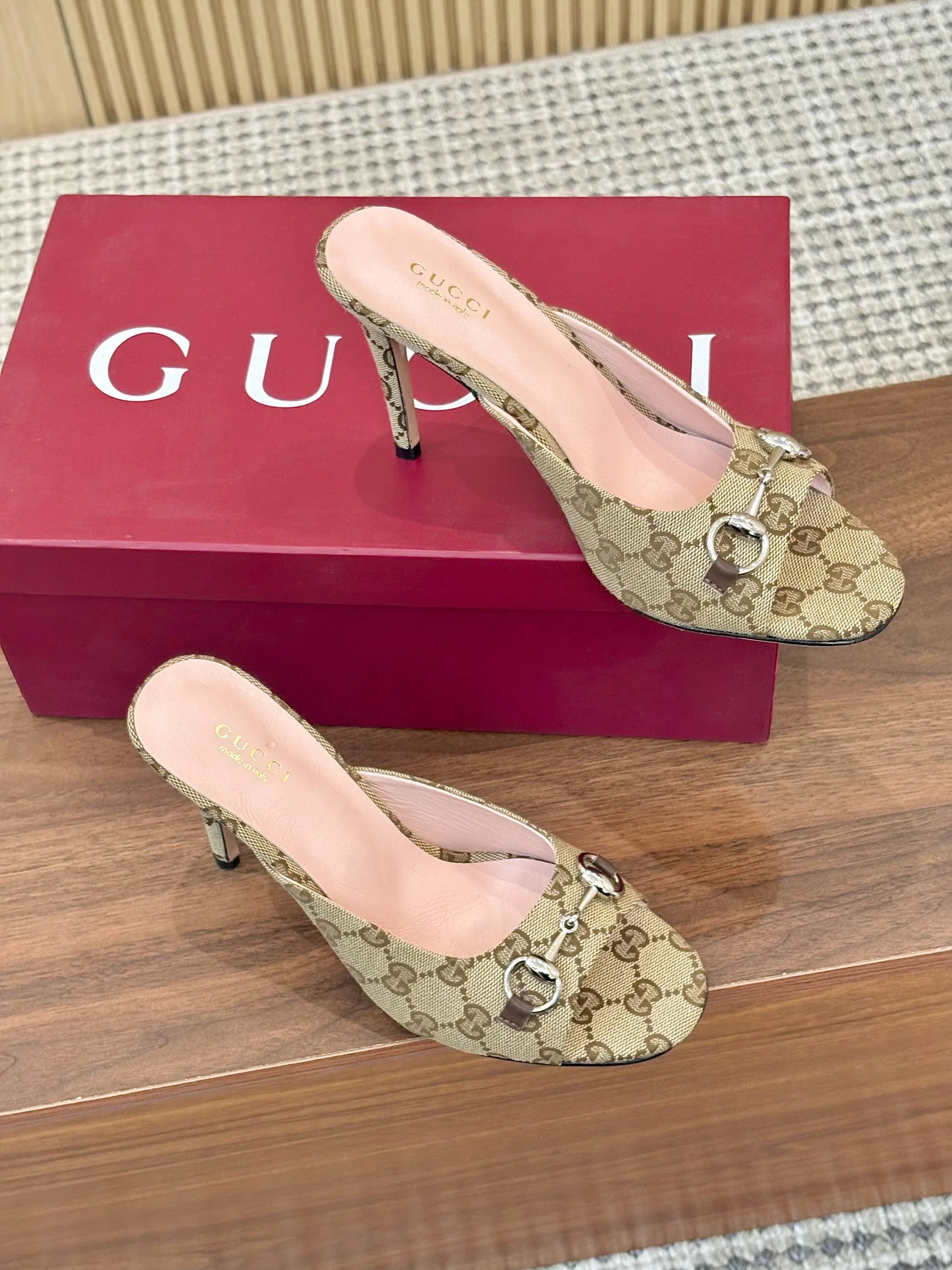 Босоножки Женские Gucci 11529297