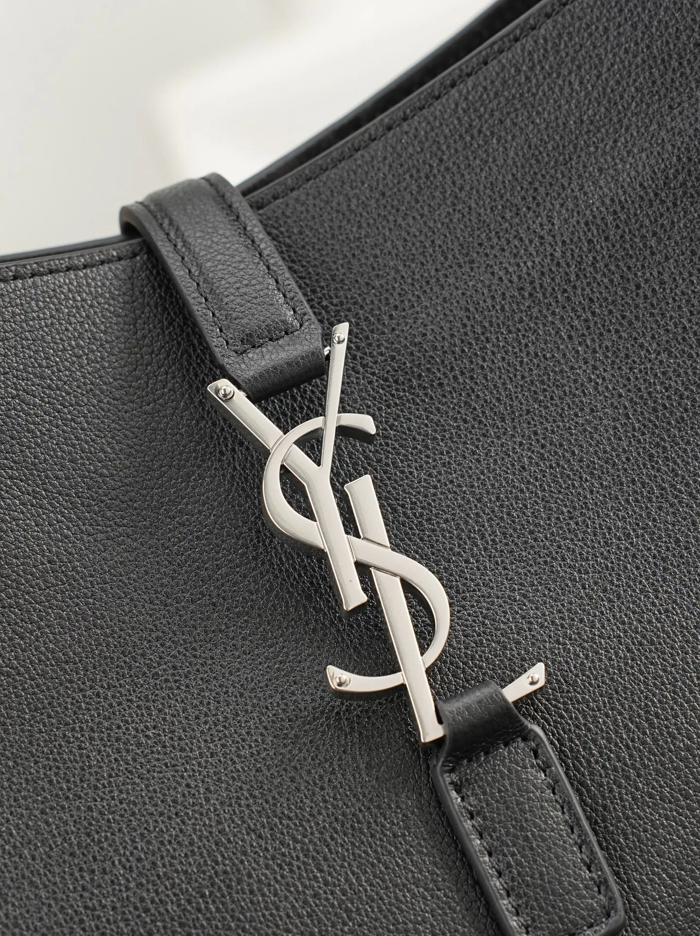 Классические Сумки Женские Saint Laurent 18004333