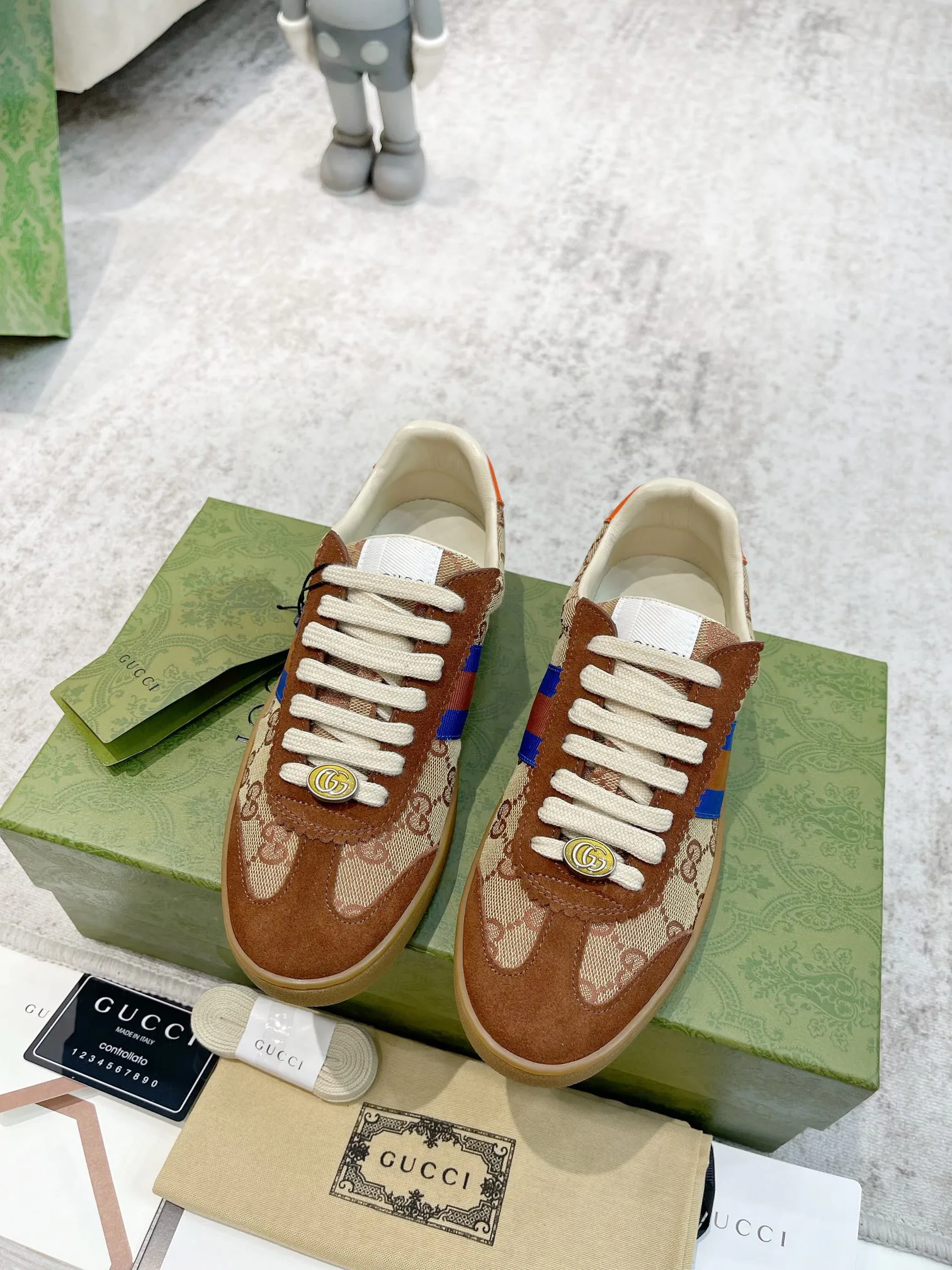 Кроссовки Женские Gucci 18765963