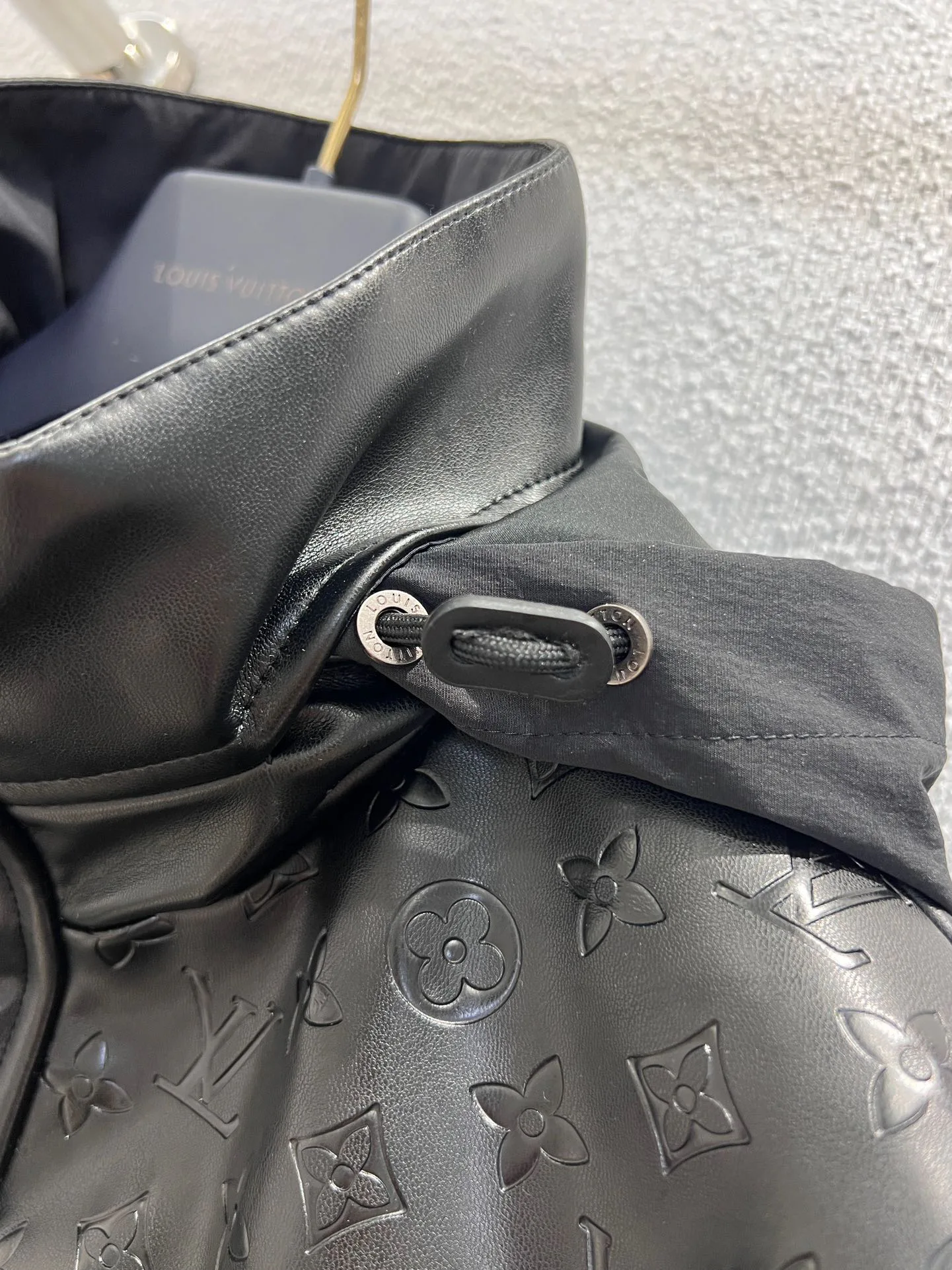 Куртки И Пуховики Женские Louis Vuitton 503196