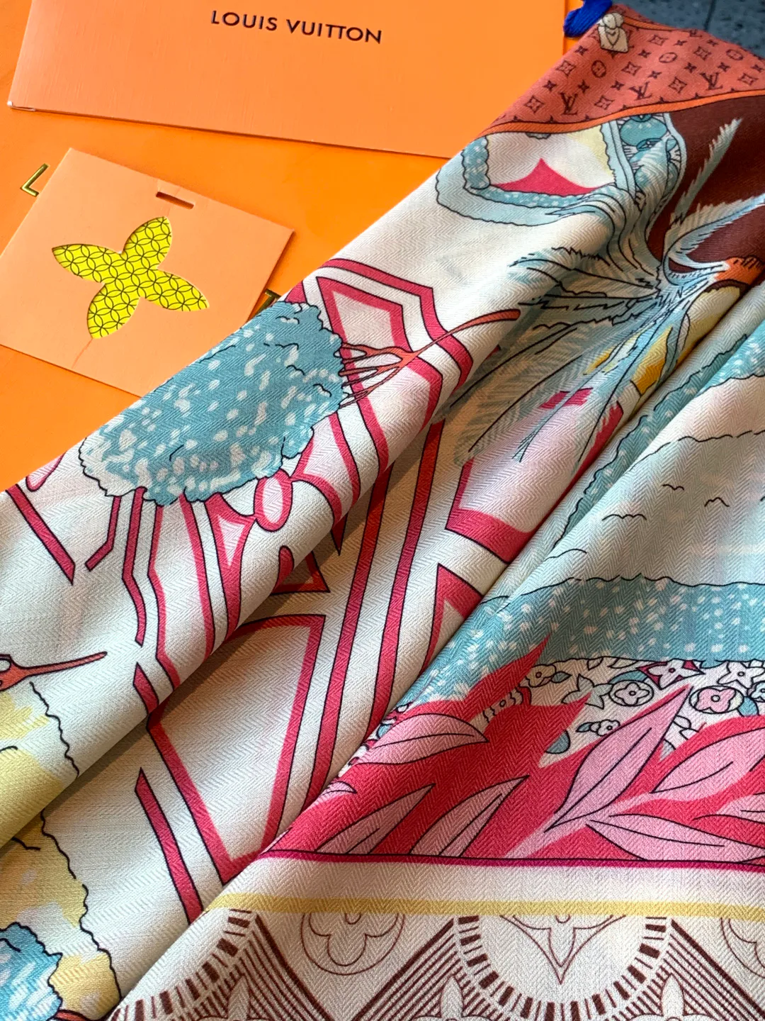 Шарфы Louis Vuitton 895246