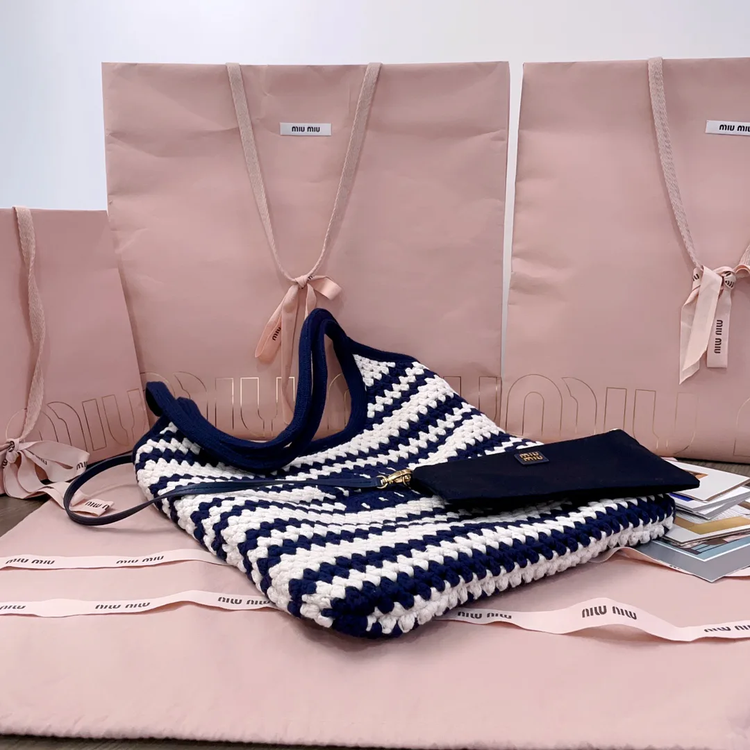 Классические Сумки Женские Miu Miu 445184