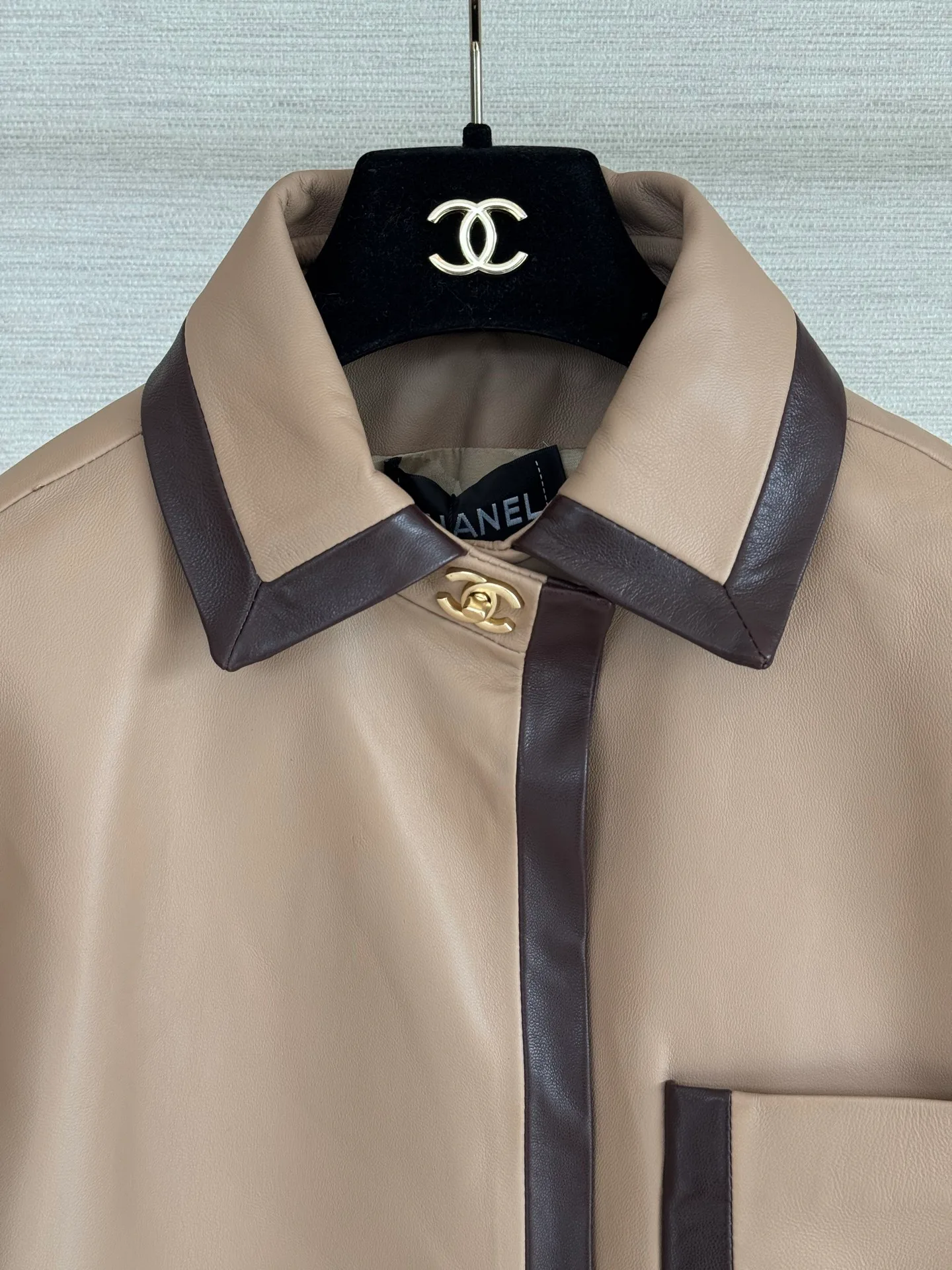 Кожаные Куртки И Дублёнки Женские Chanel 17925708