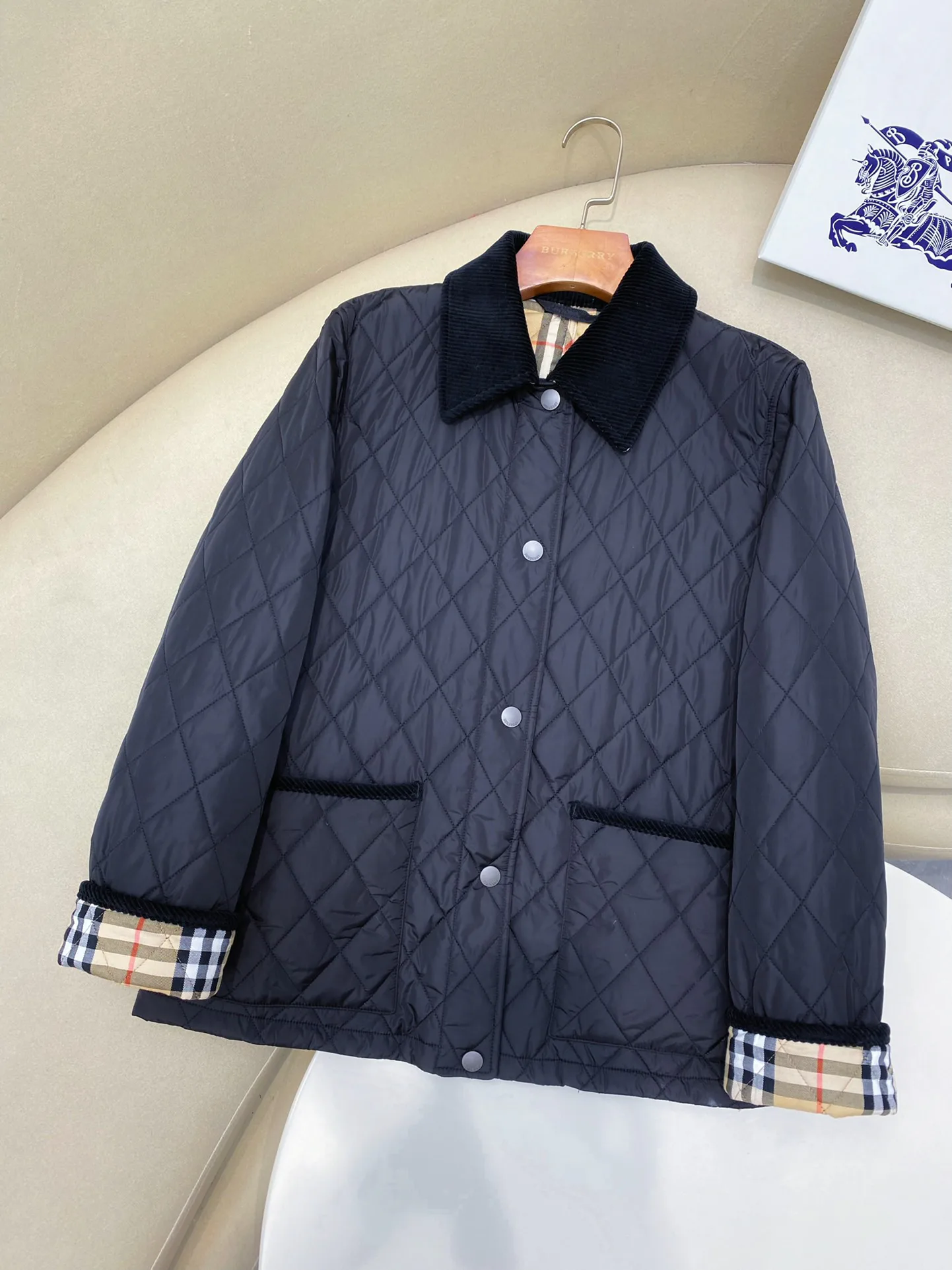 Куртки И Пуховики Женские Burberry 18140707