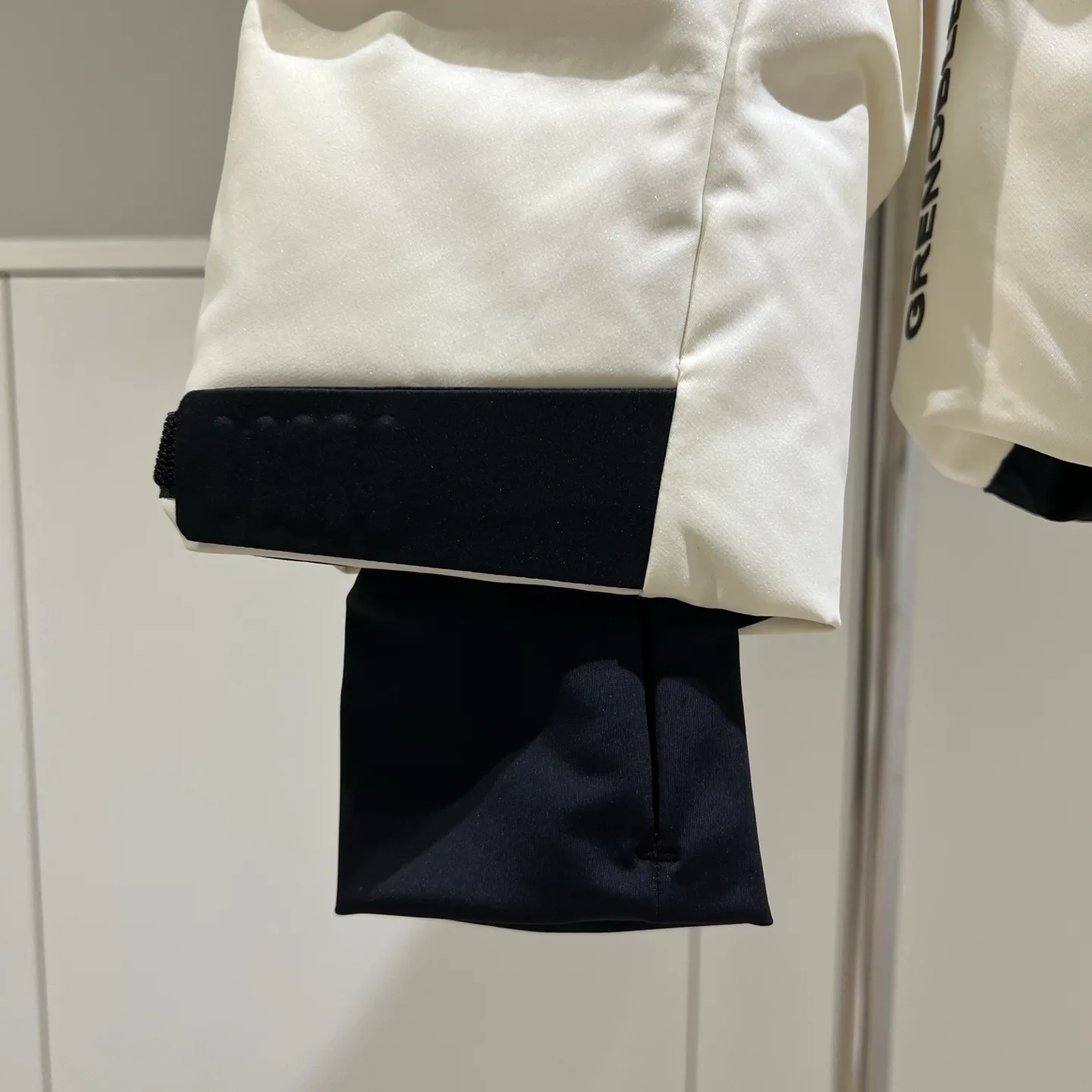 Куртки И Пуховики Женские Moncler 18180078