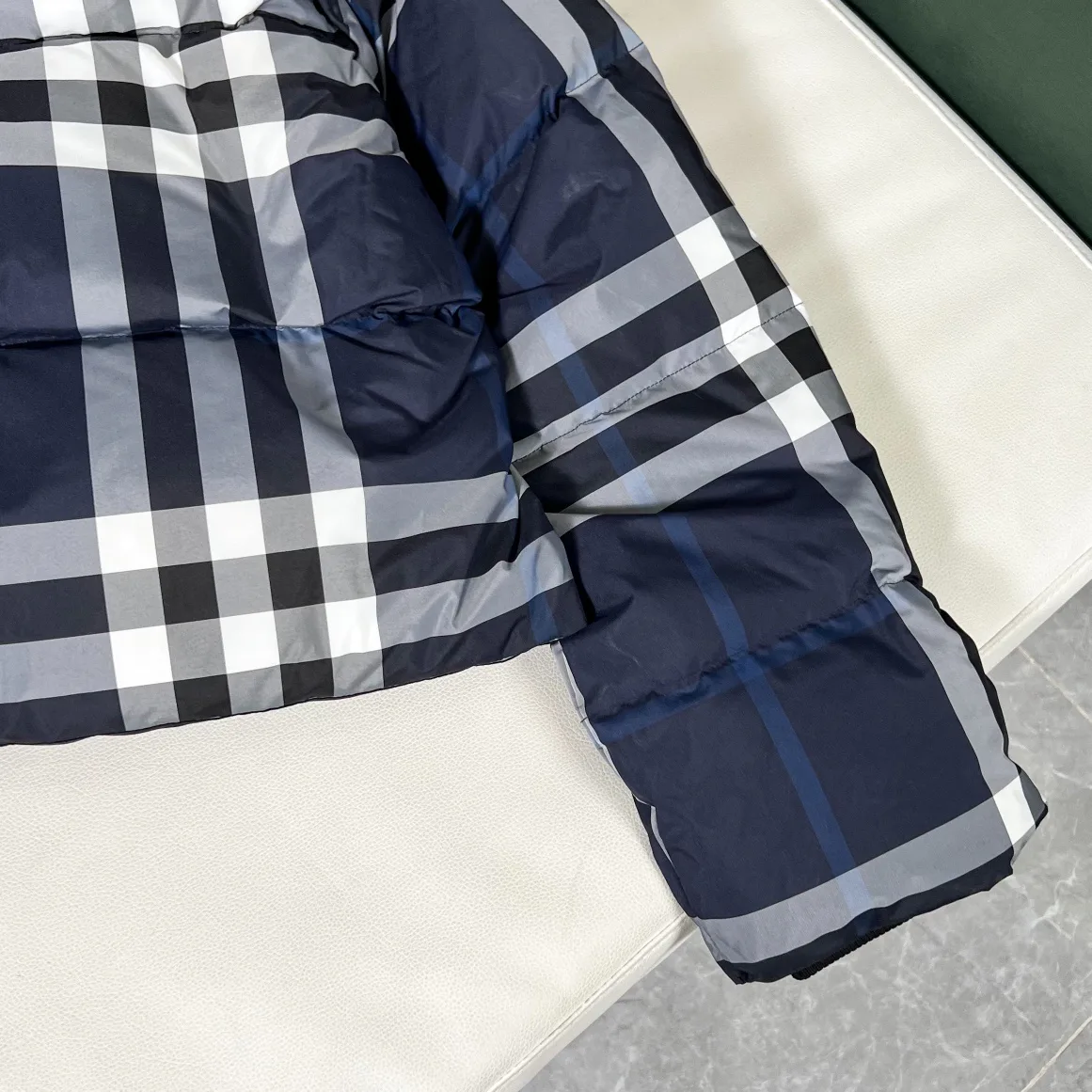 Куртки И Пуховики Женские Burberry 1152