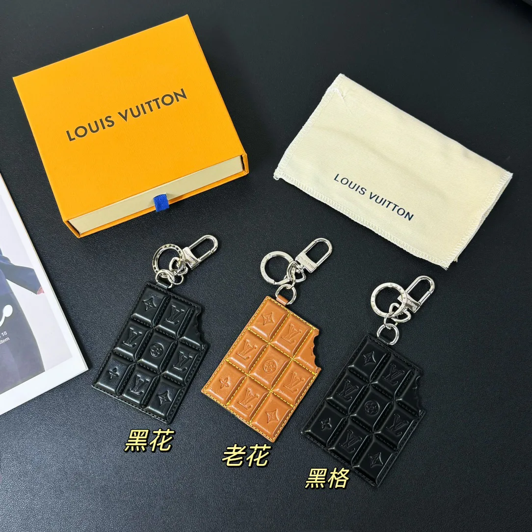 Ключницы Louis Vuitton 22421