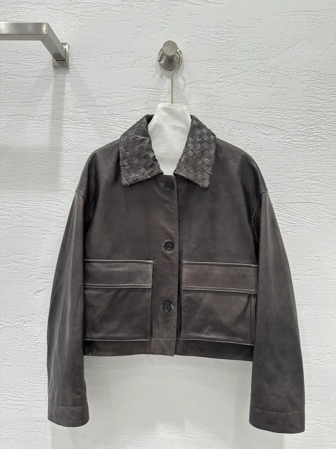 Кожаные Куртки И Дублёнки Женские Bottega Veneta 5413771