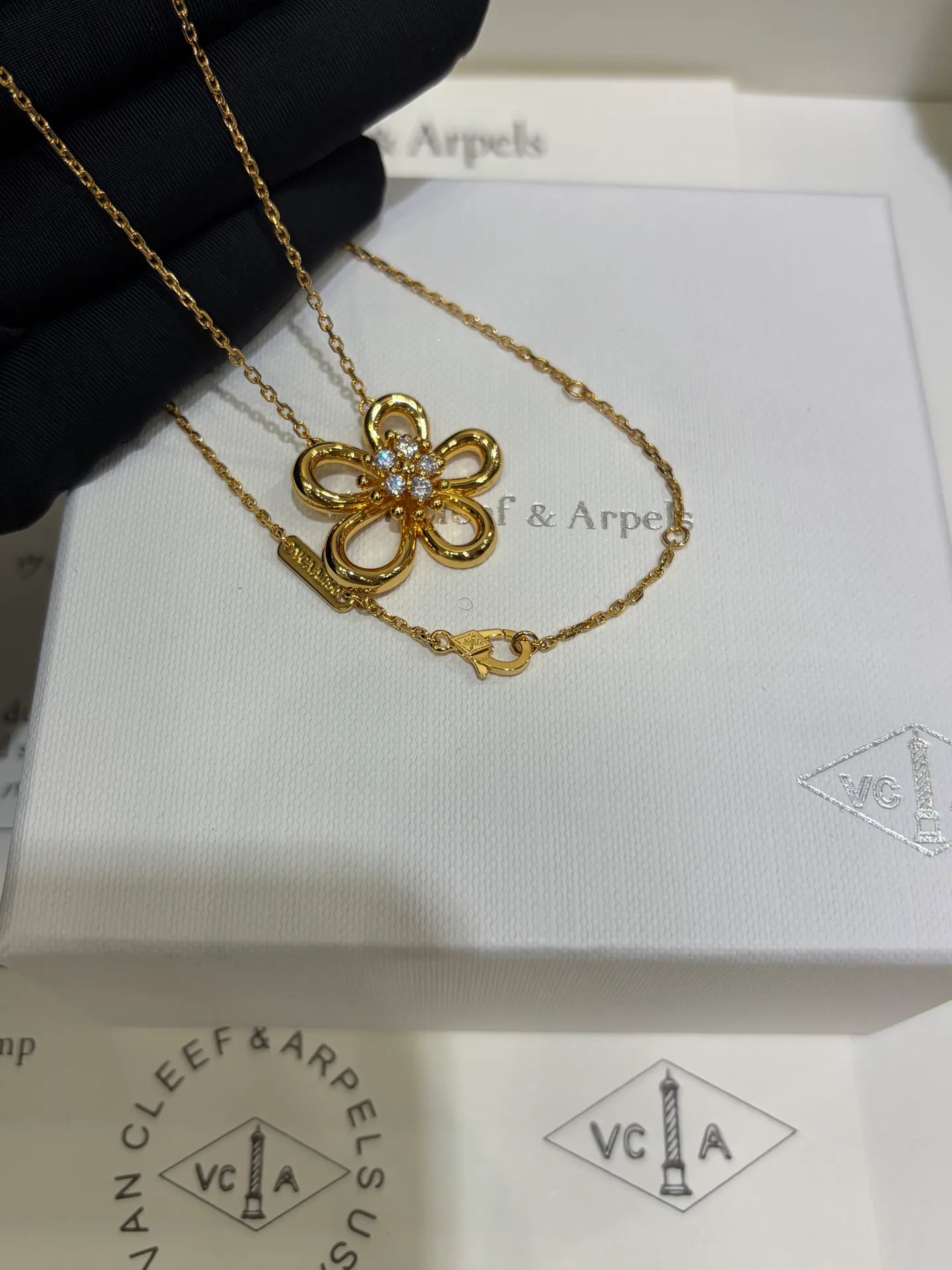 Бижутерия Van Cleef & Arpels 5096706