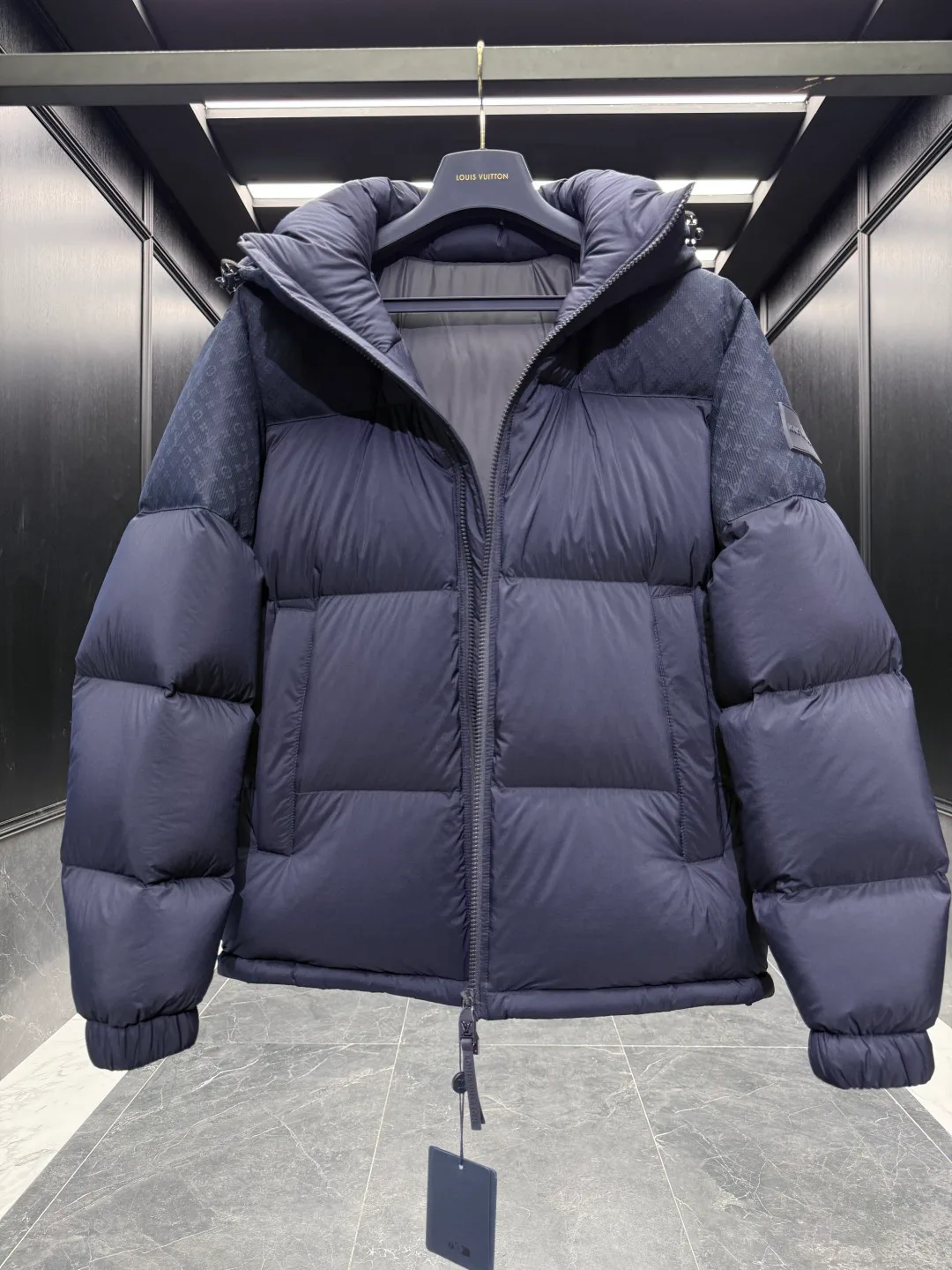 Куртки И Пуховики Женские Louis Vuitton 4848772