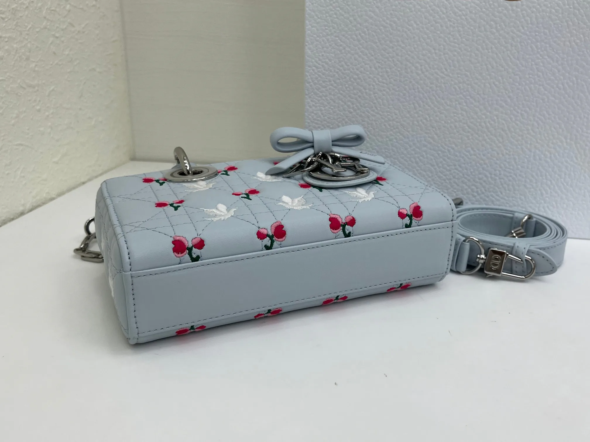 Классические Сумки Женские Christian Dior 17407047