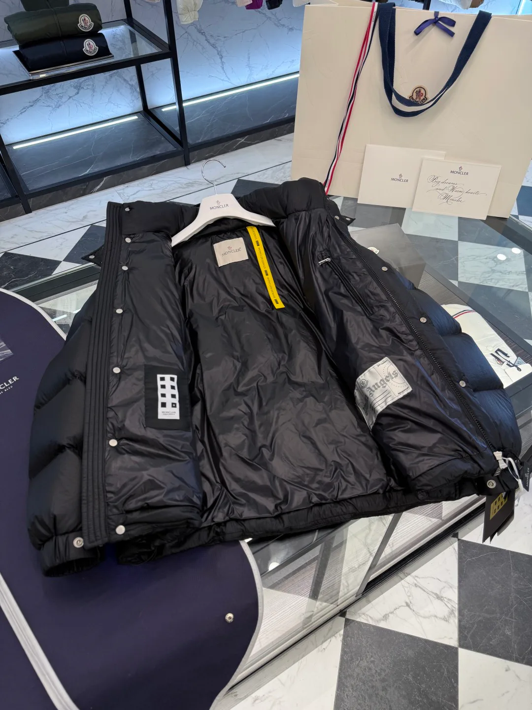 Куртки И Пуховики Женские Moncler 18007706