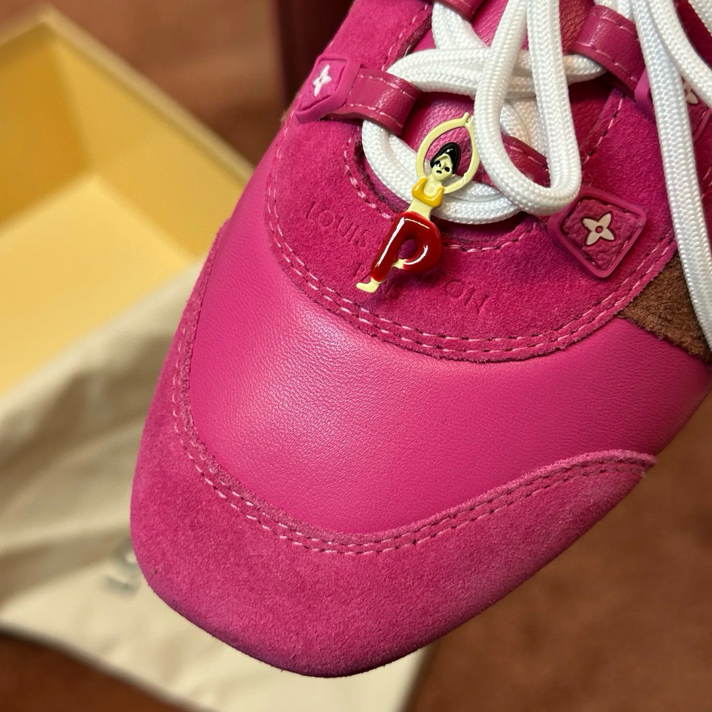 Кроссовки Женские Louis Vuitton 76262