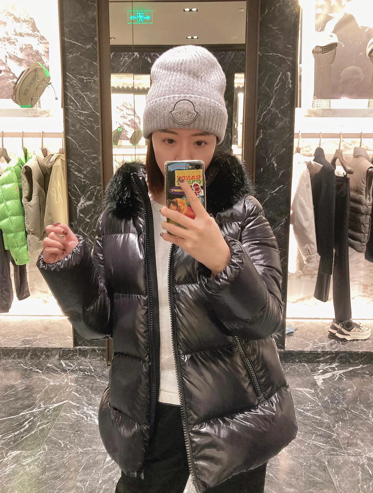Куртки И Пуховики Женские Moncler 18606652