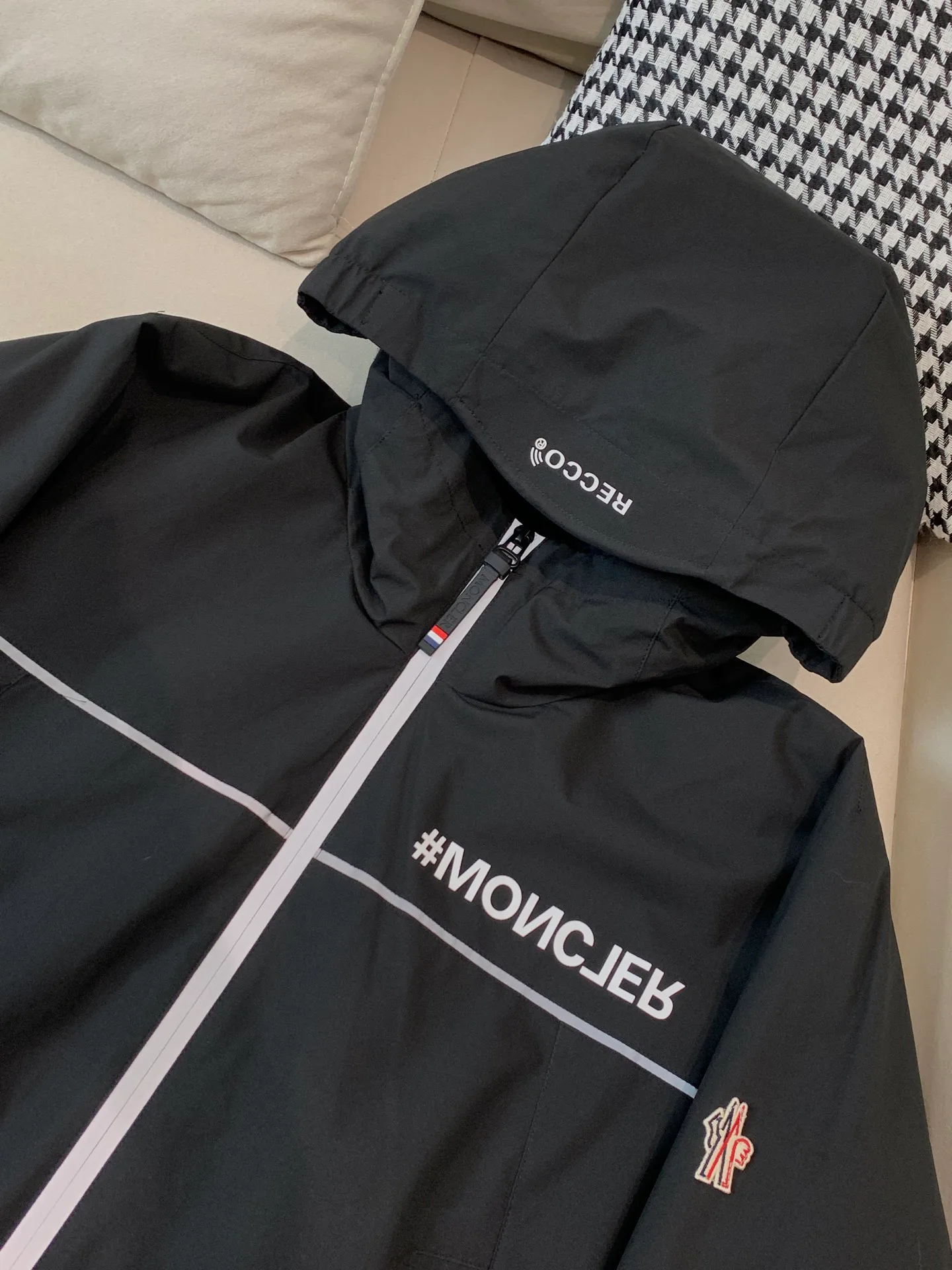 Куртки И Пуховики Мужские Moncler 492837