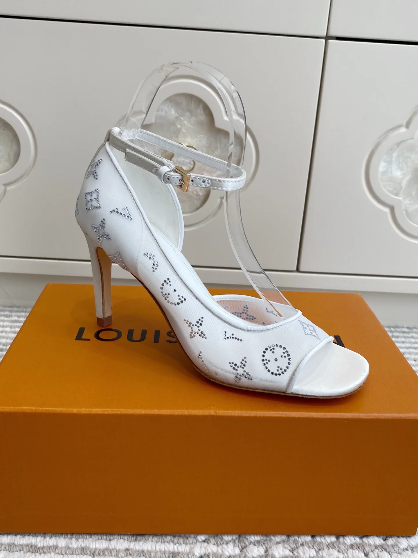 Босоножки Женские Louis Vuitton 12779847