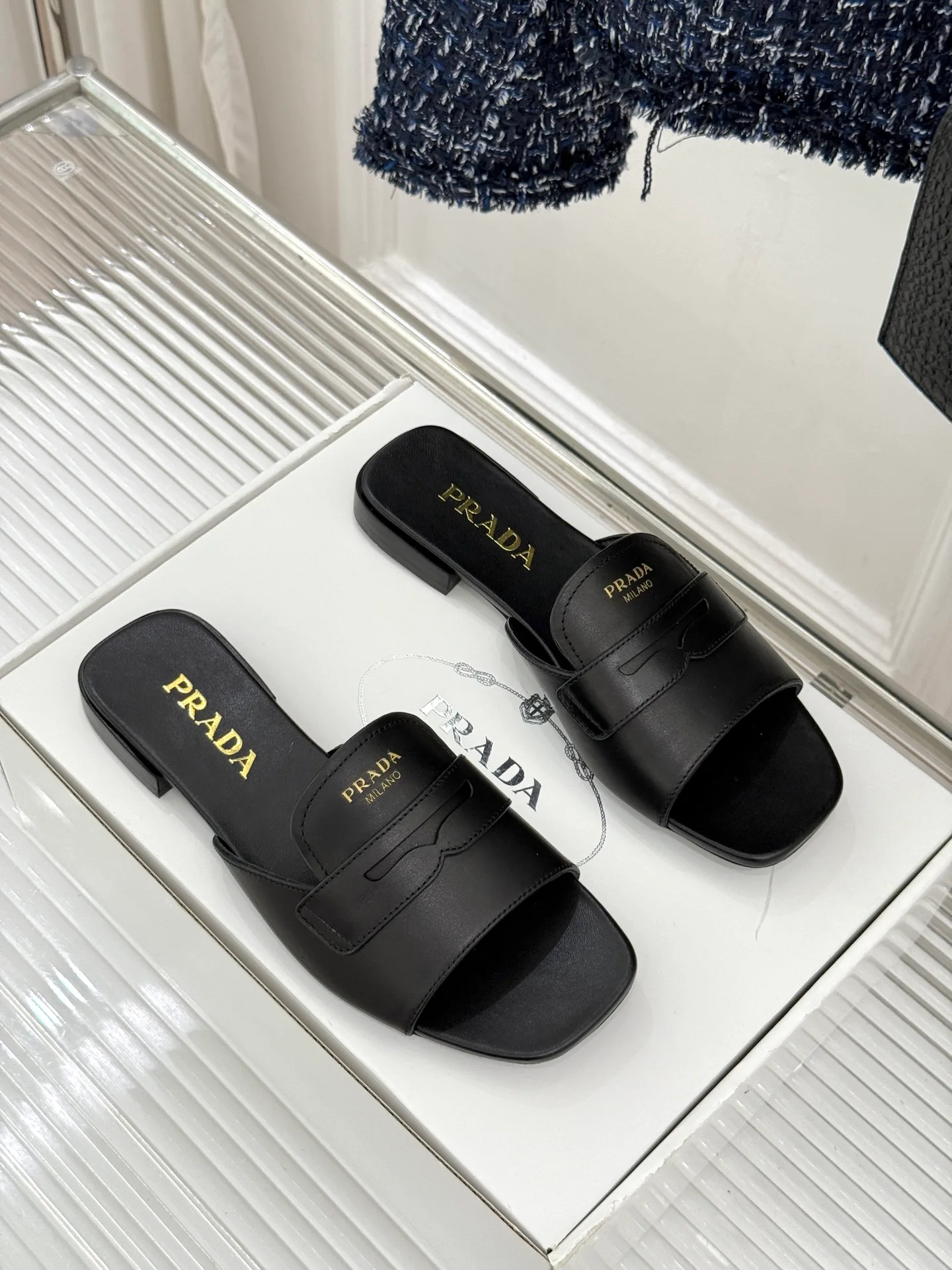 Шлепанцы Женские Prada 12632988