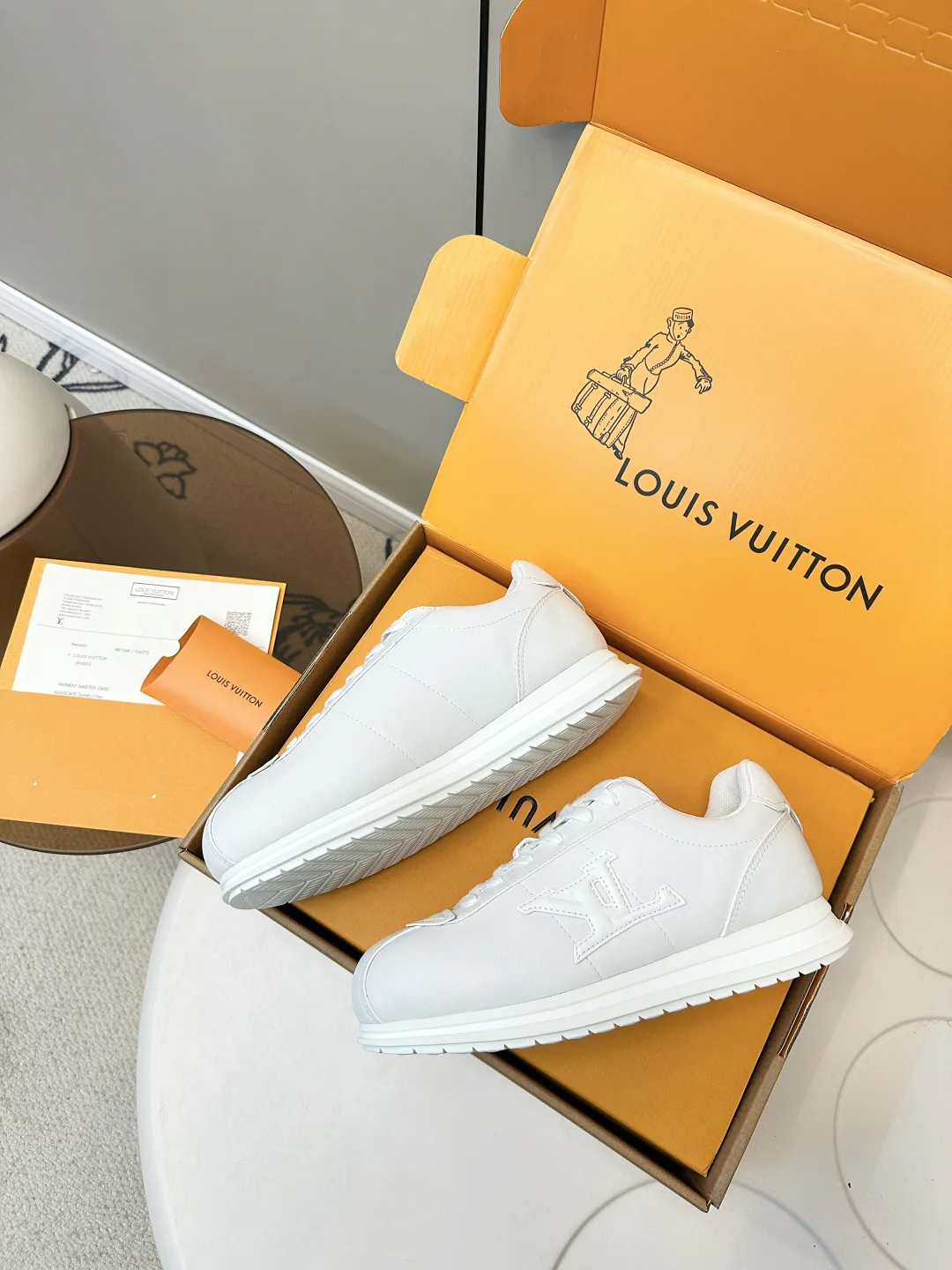 Кроссовки Женские Louis Vuitton 13561063