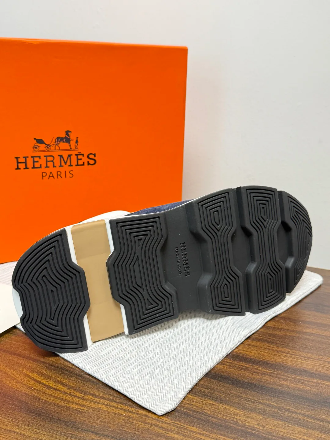 Кроссовки Мужские Hermes 19089352