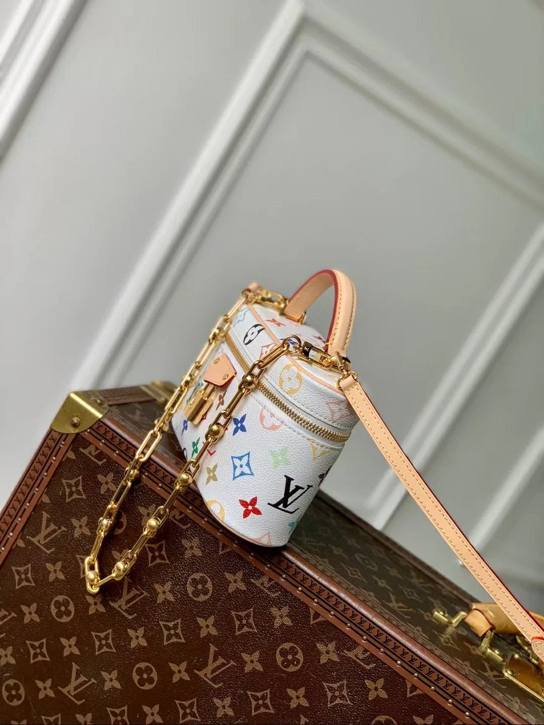 Классические Сумки Женские Louis Vuitton 18148121