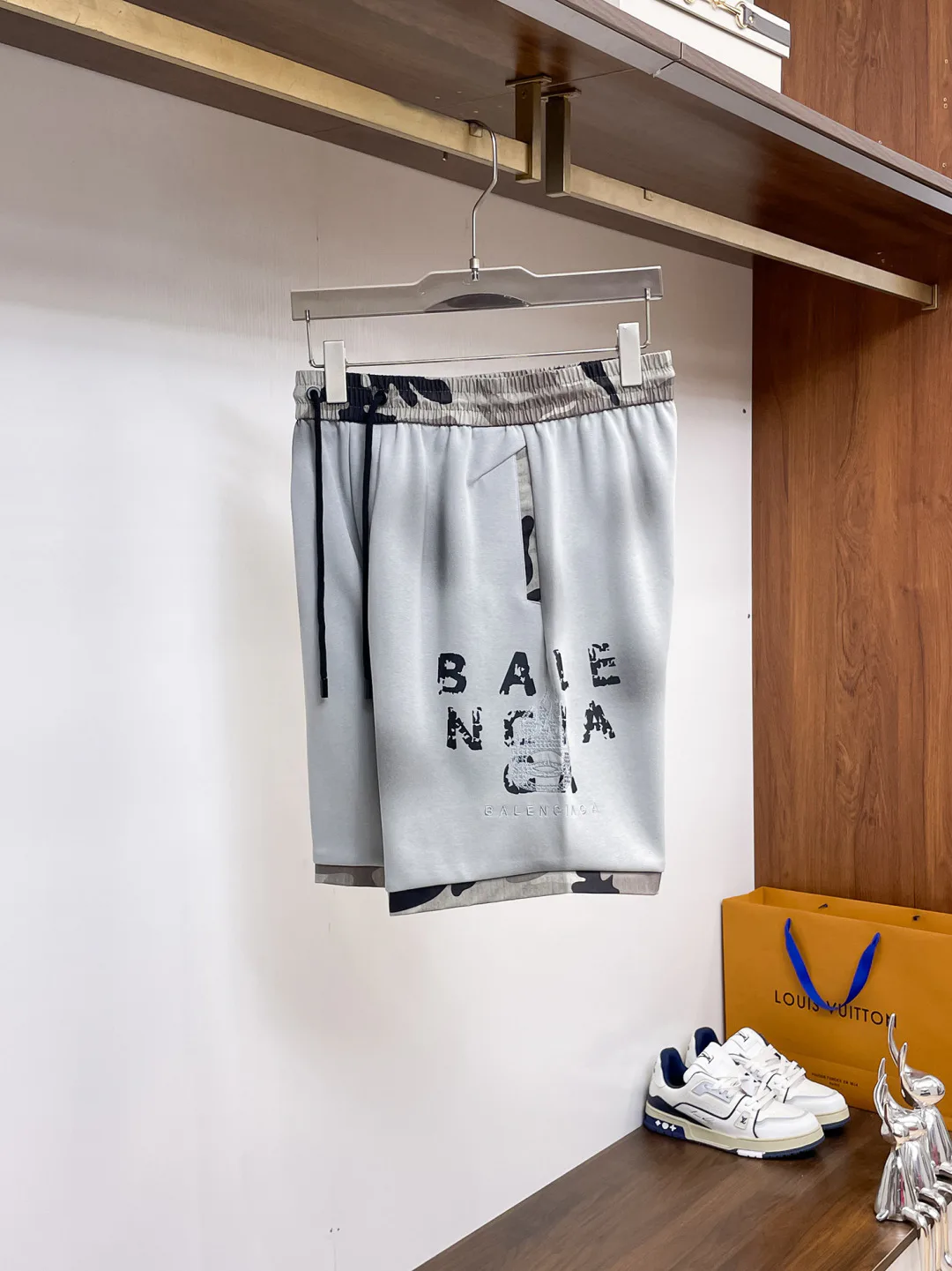 Шорты Мужские Balenciaga 13417526