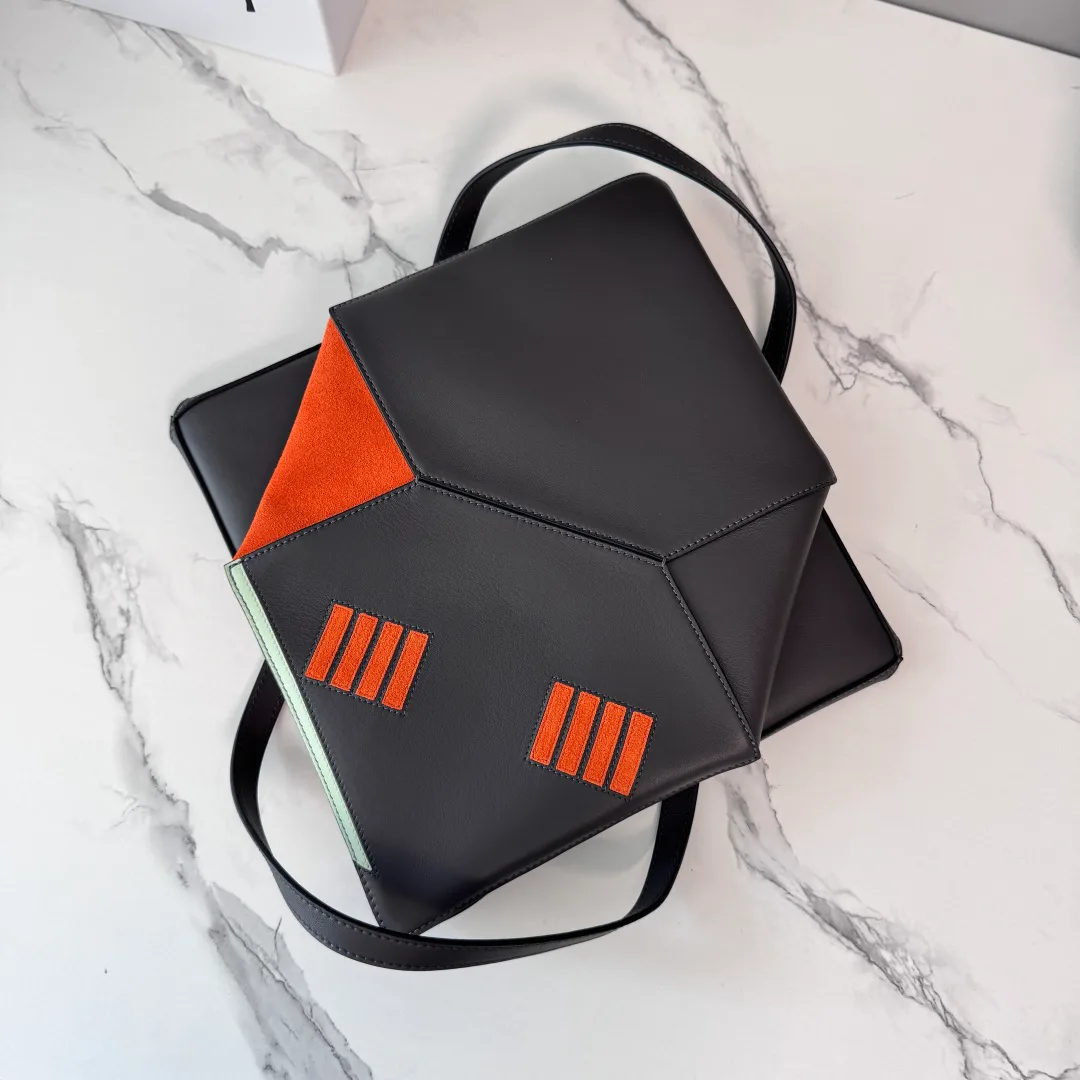 Классические Сумки Женские Loewe 11939121
