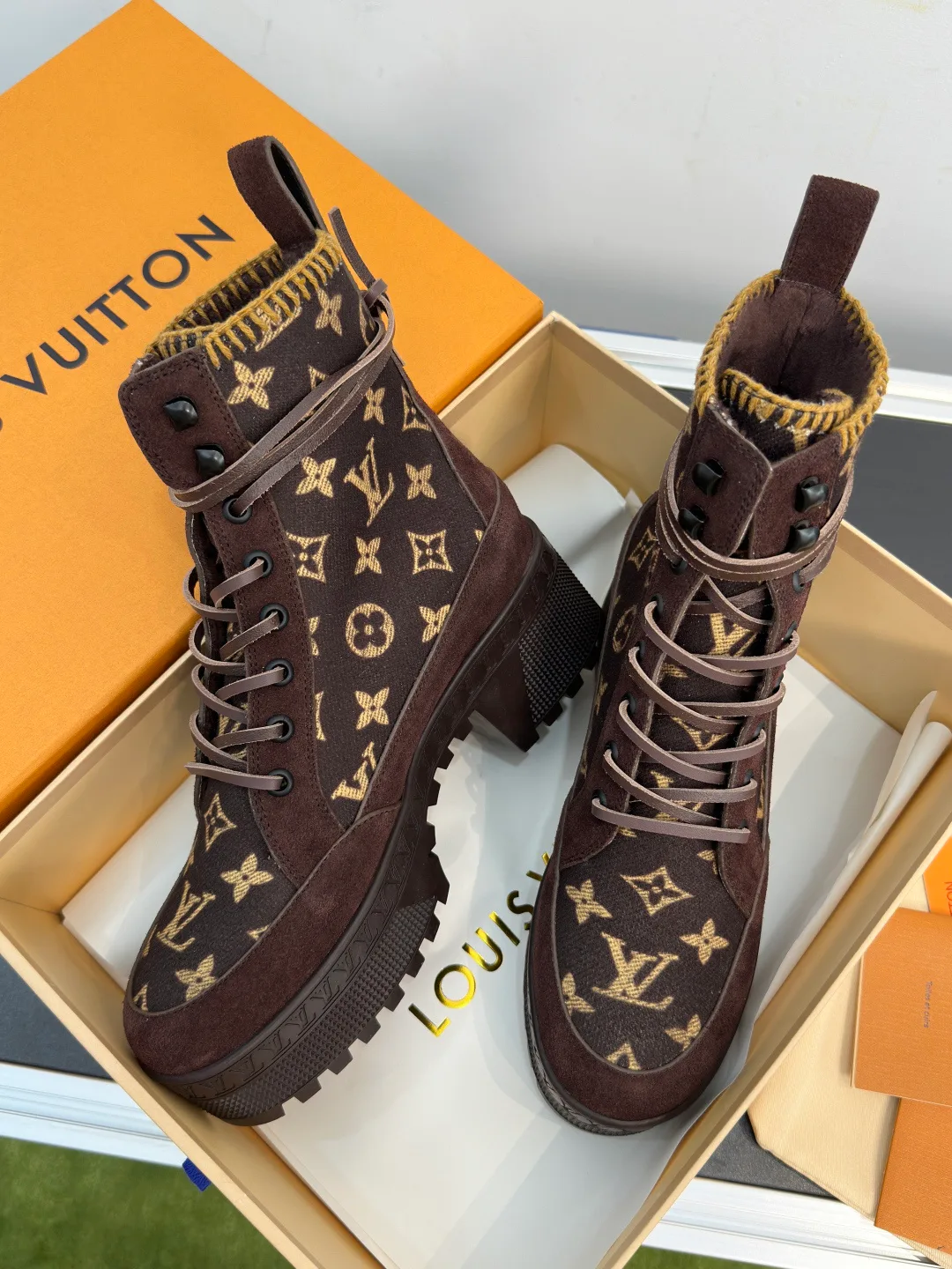 Ботинки Женские Louis Vuitton 18741624