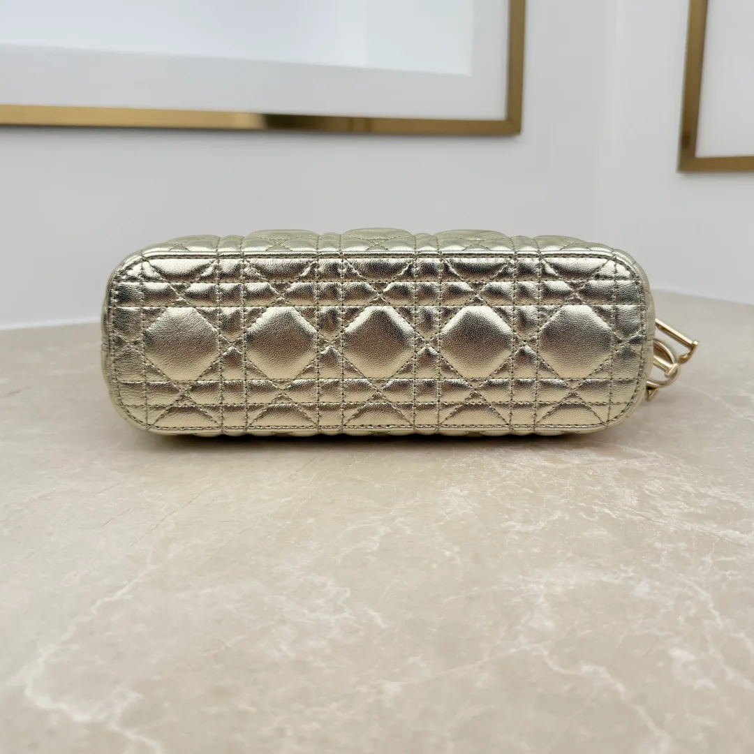 Классические Сумки Женские Christian Dior 18116278