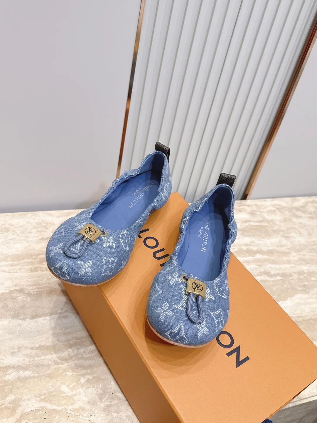 Балетки Женские Louis Vuitton 17178356