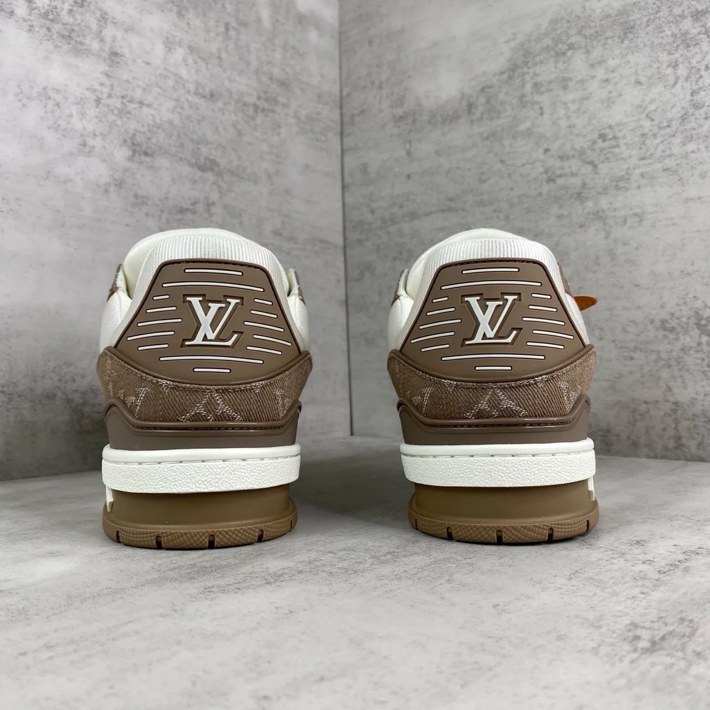 Кроссовки Женские Louis Vuitton 604332