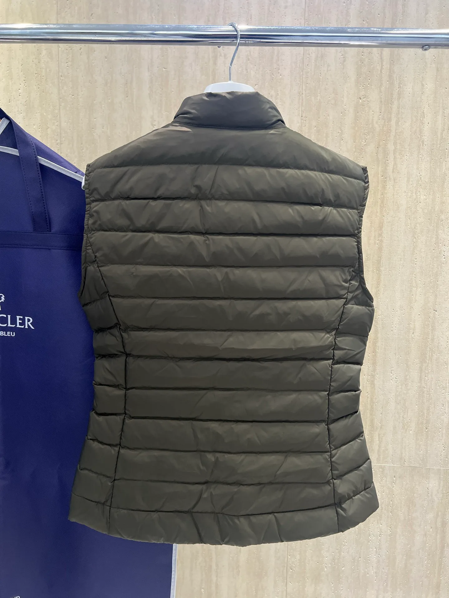 Жилеты Женские Moncler 18657987