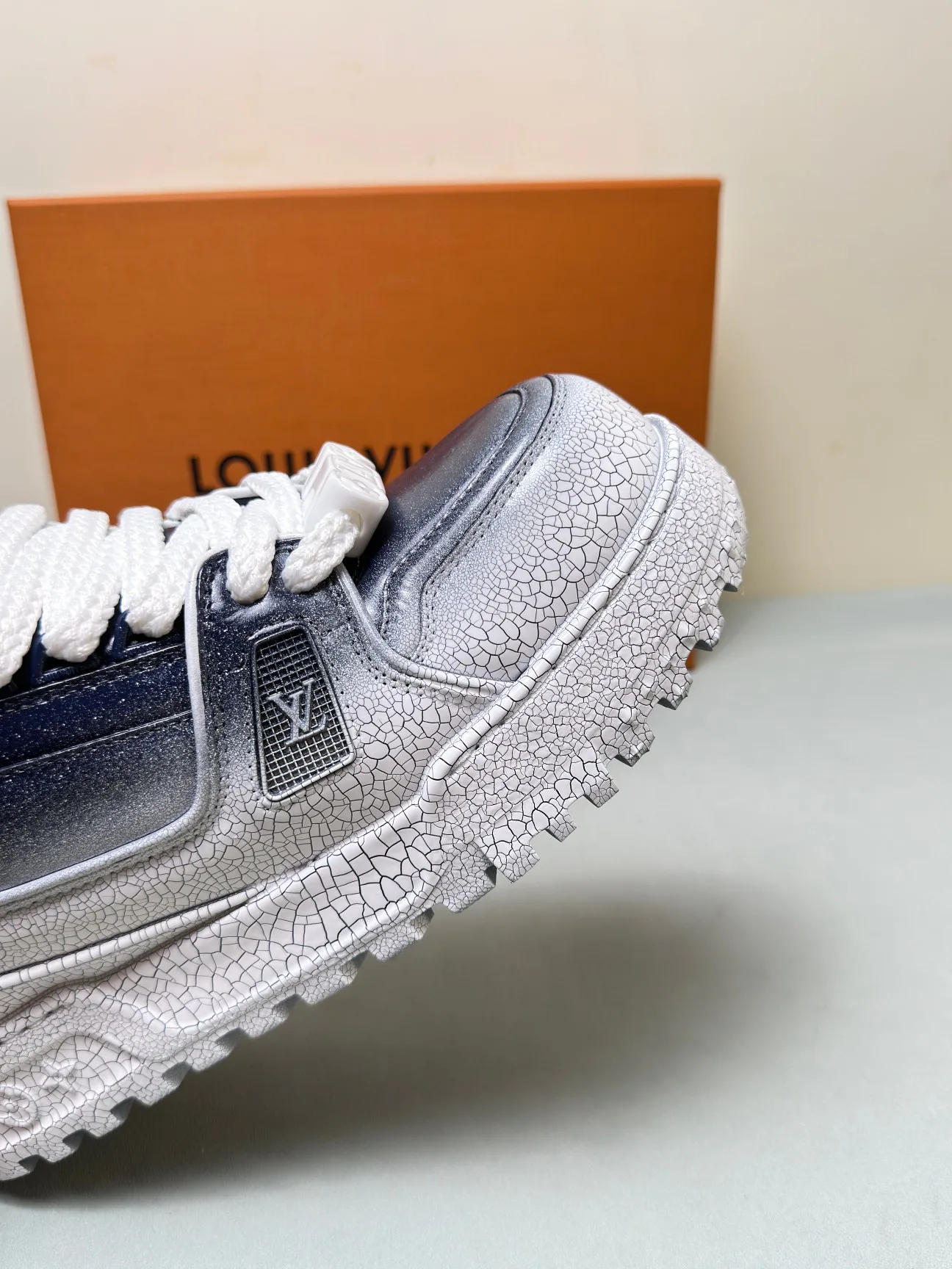 Кроссовки Женские Louis Vuitton 5838