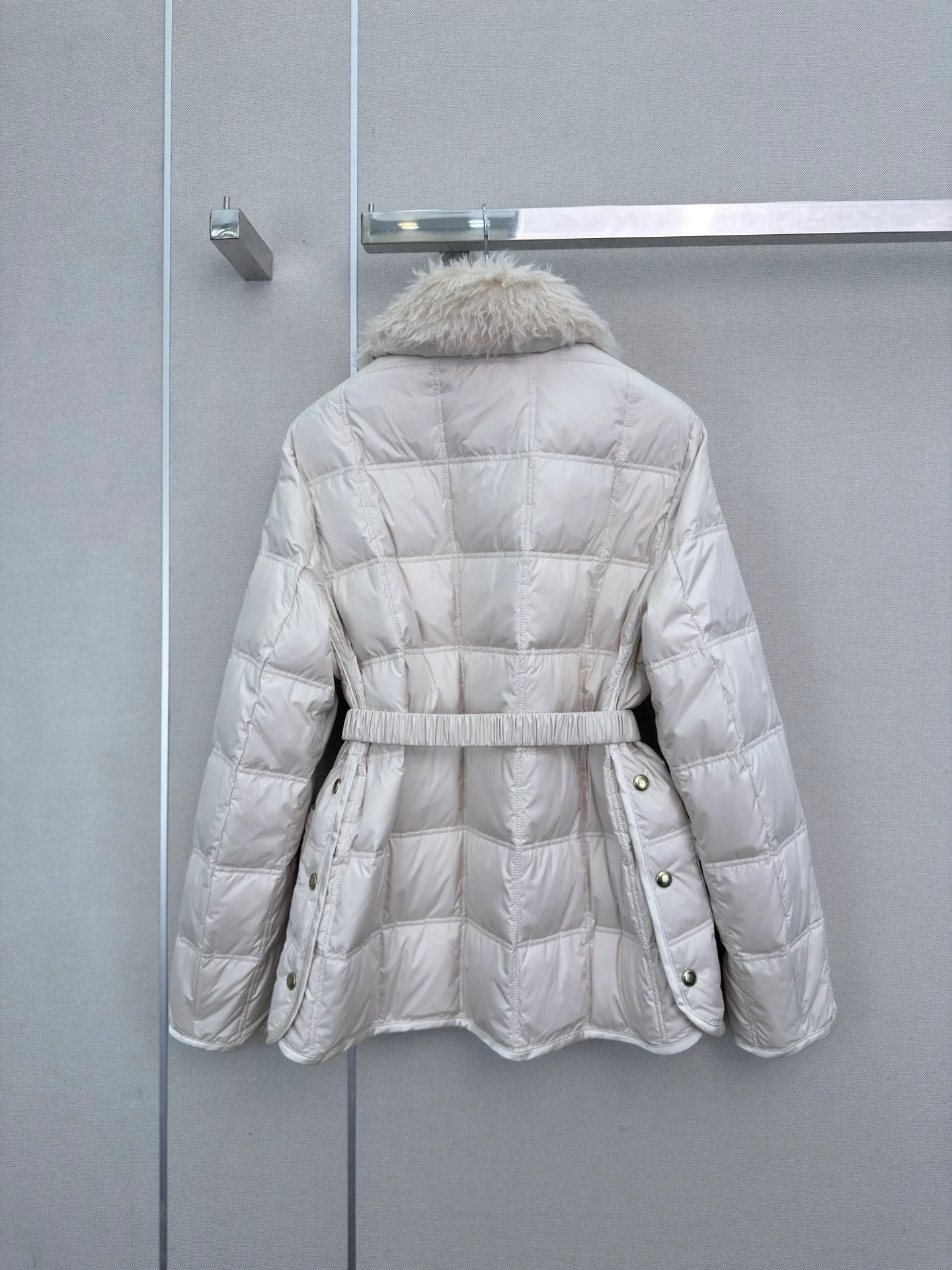 Куртки И Пуховики Женские Moncler 18407984