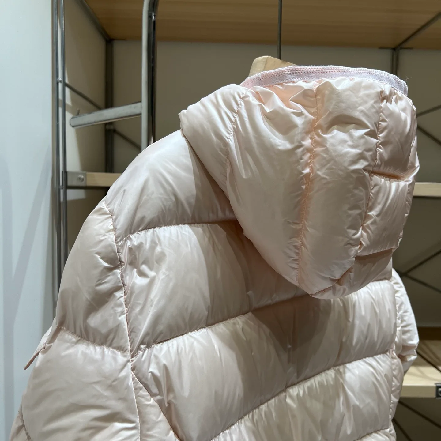 Куртки И Пуховики Женские Moncler 18032038