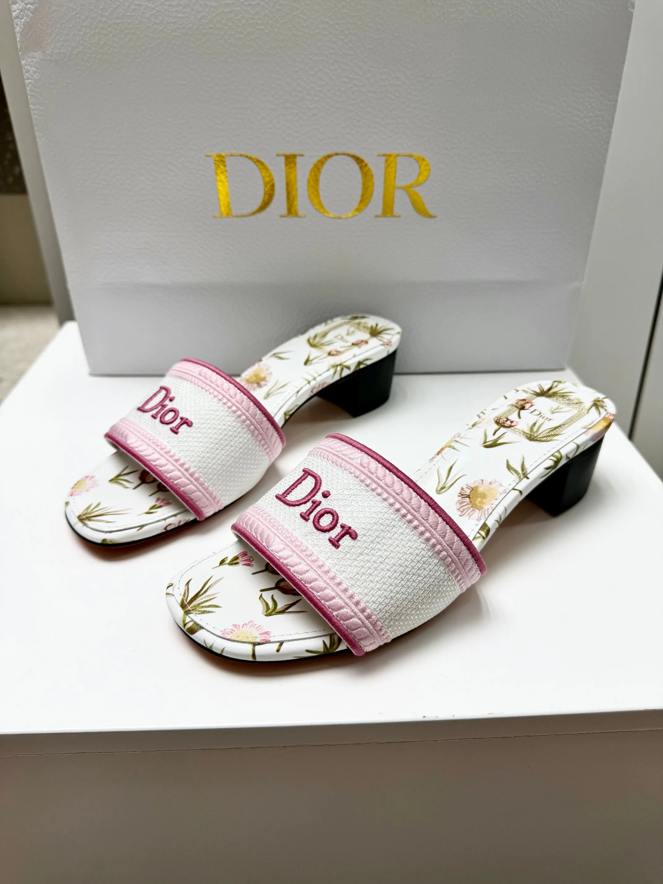 Сандалии Женские Christian Dior 12877269