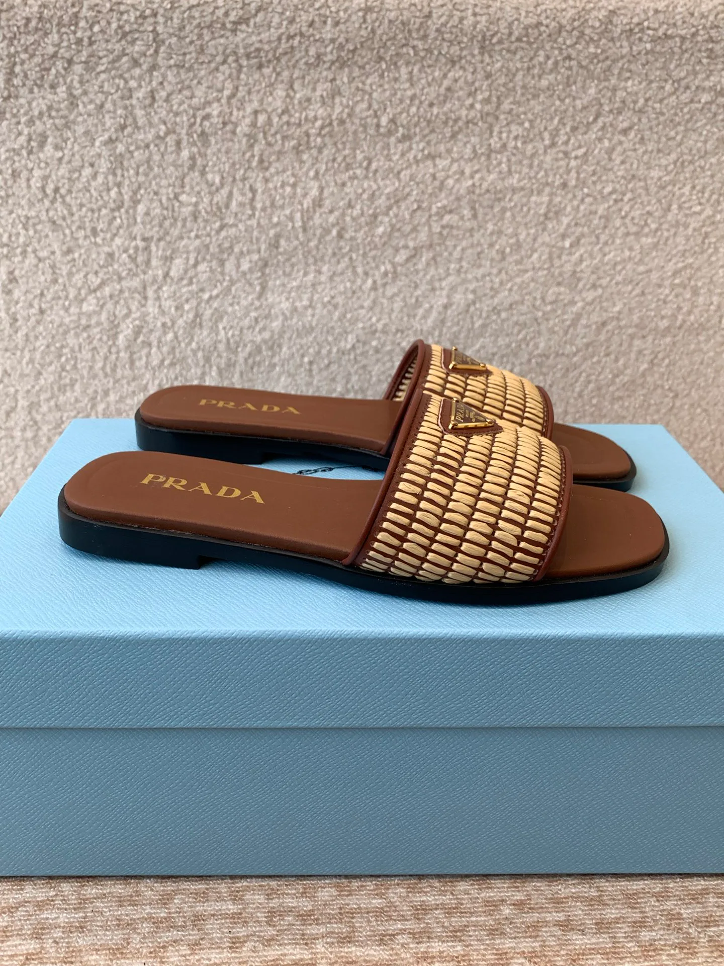 Шлепанцы Женские Prada 13758