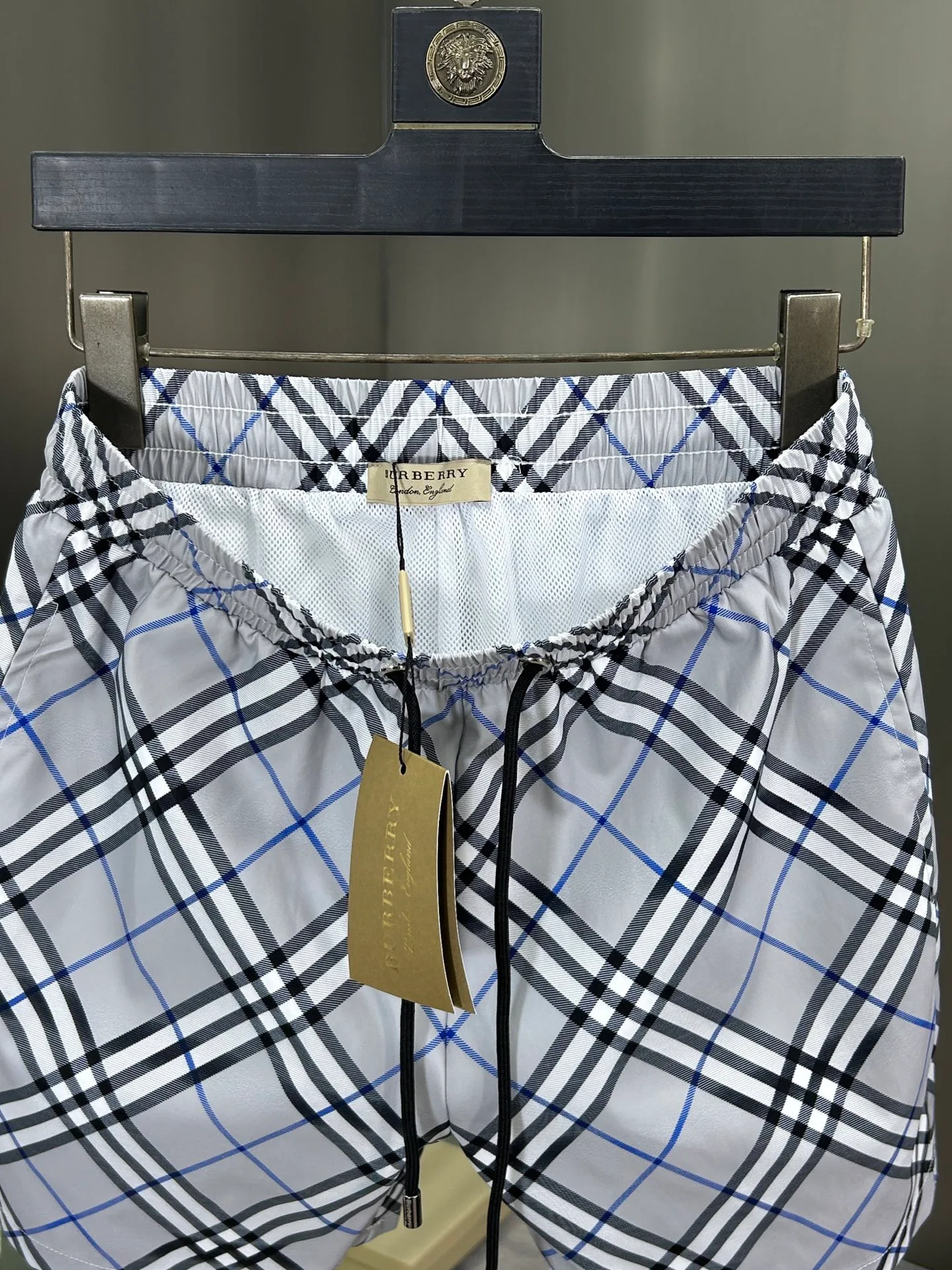 Шорты Мужские Burberry 18000486