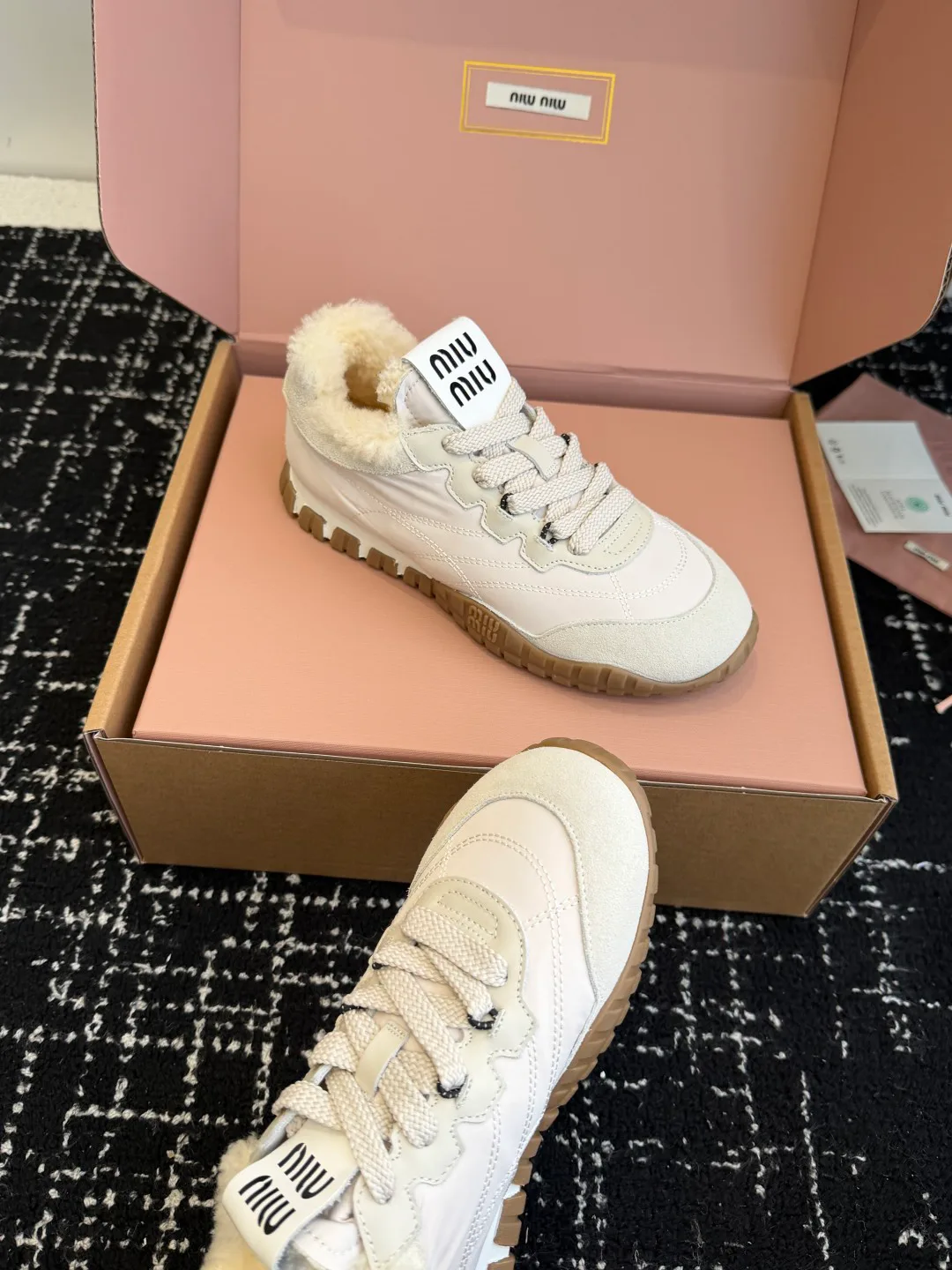 Кроссовки Женские Miu Miu 357105