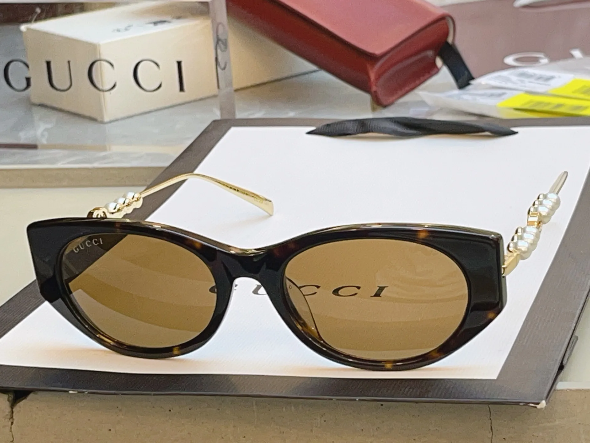 Очки Gucci 17428236