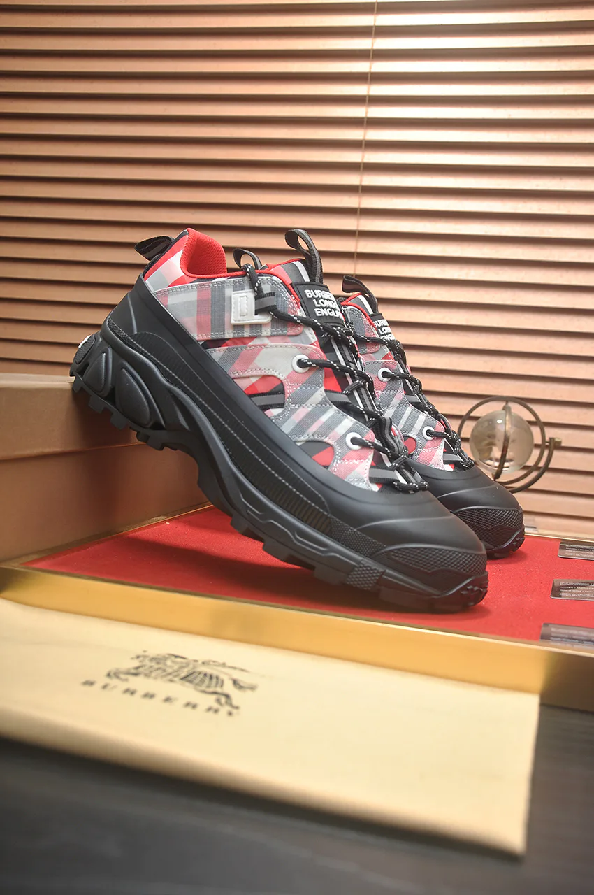 Кроссовки Женские Burberry 498015