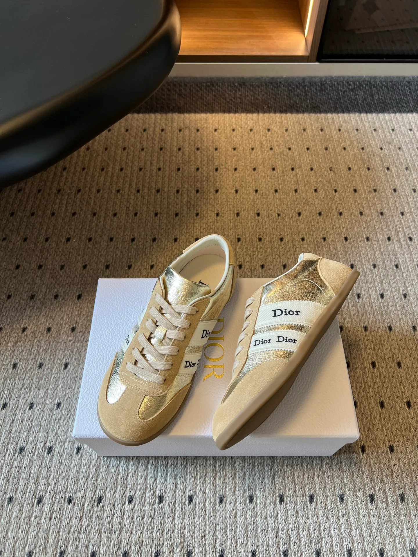 Кроссовки Женские Christian Dior 18034689