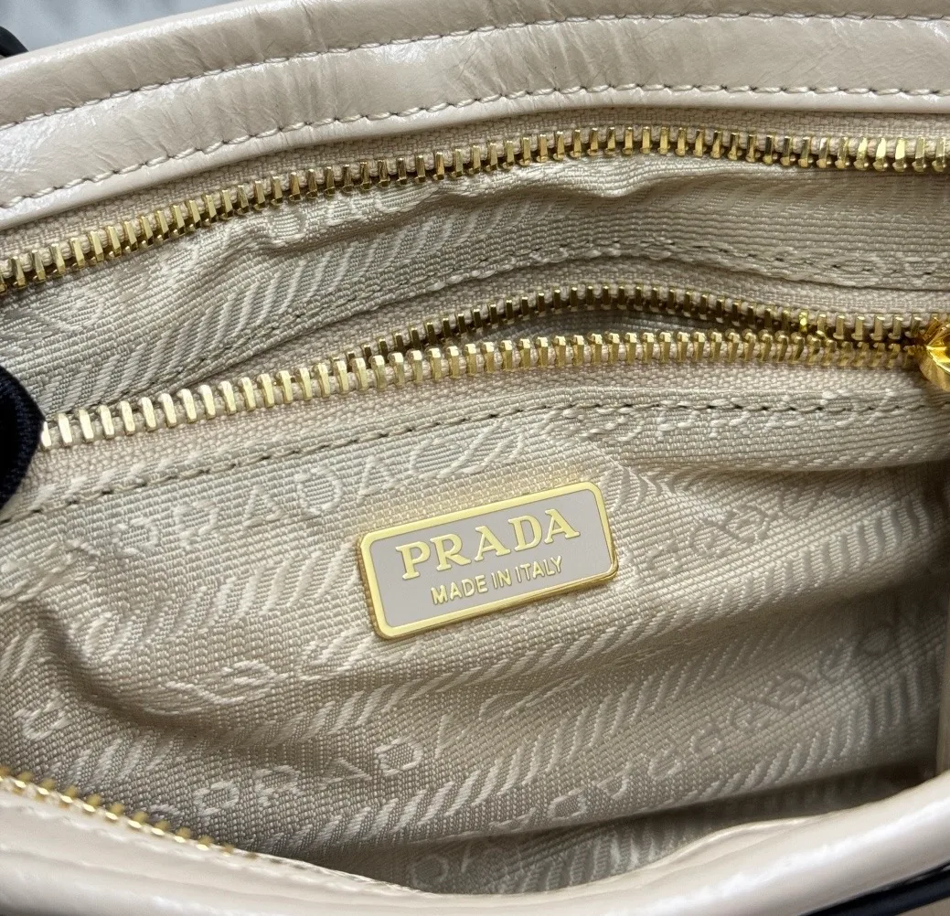 Сумки На Ремне Женские Prada 11682130