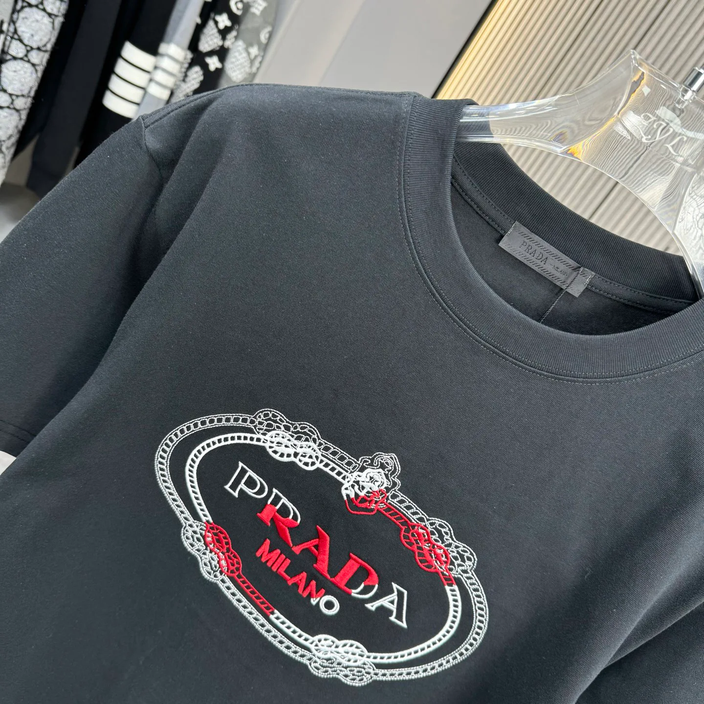 Футболки Женские Prada 1887619