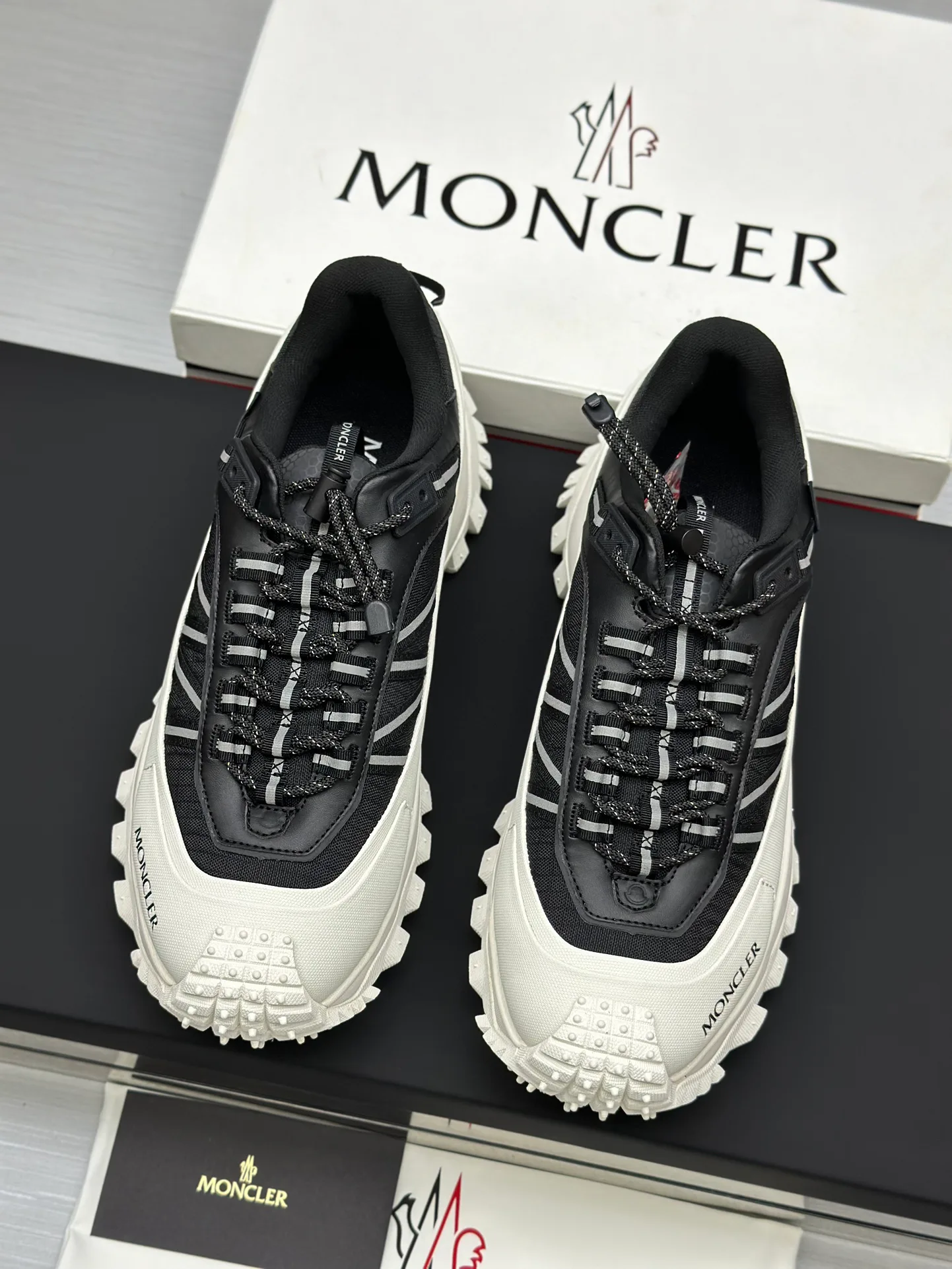 Кроссовки Женские Moncler 1789243